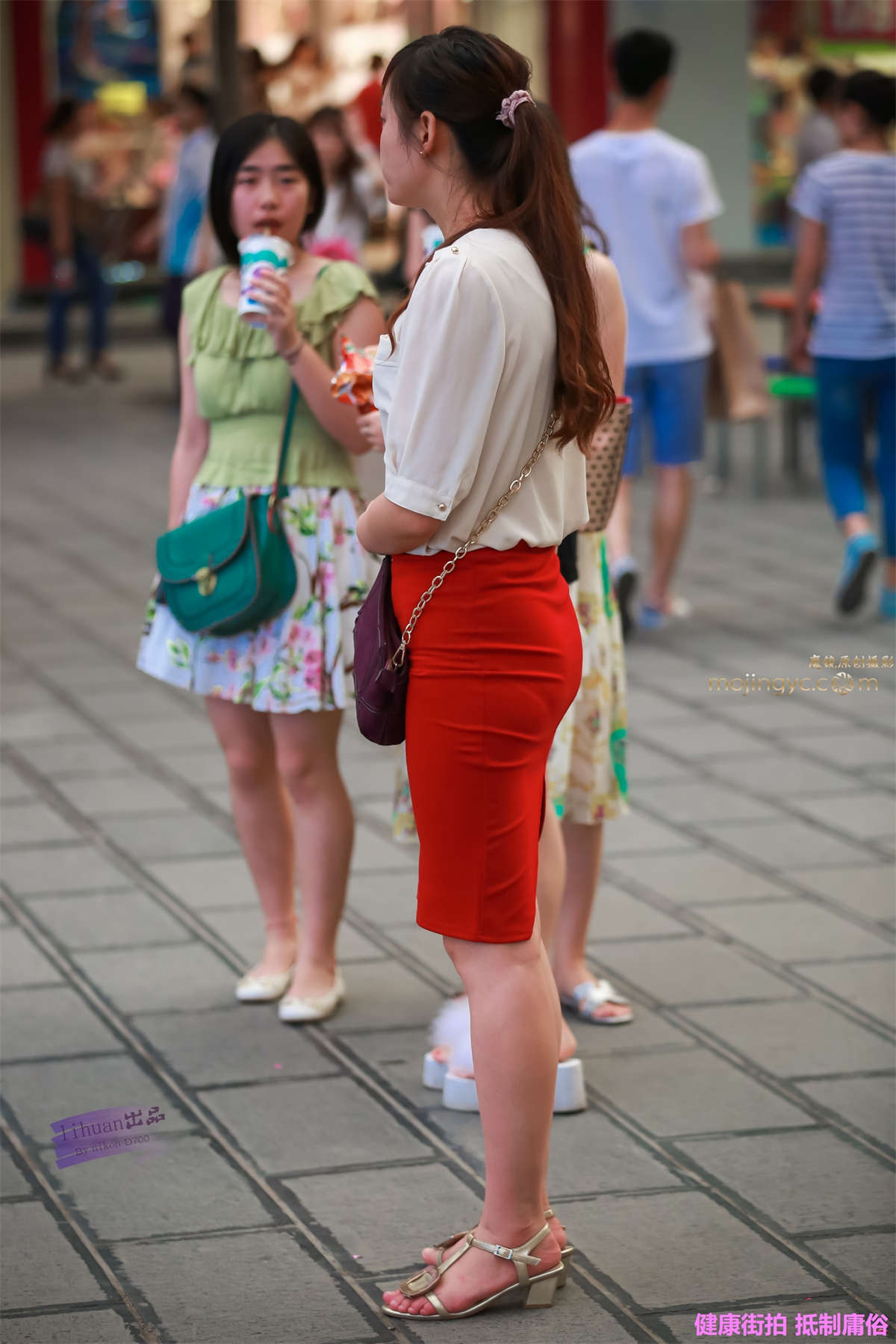 李欢原创-红色一步裙（11P）-日更街拍