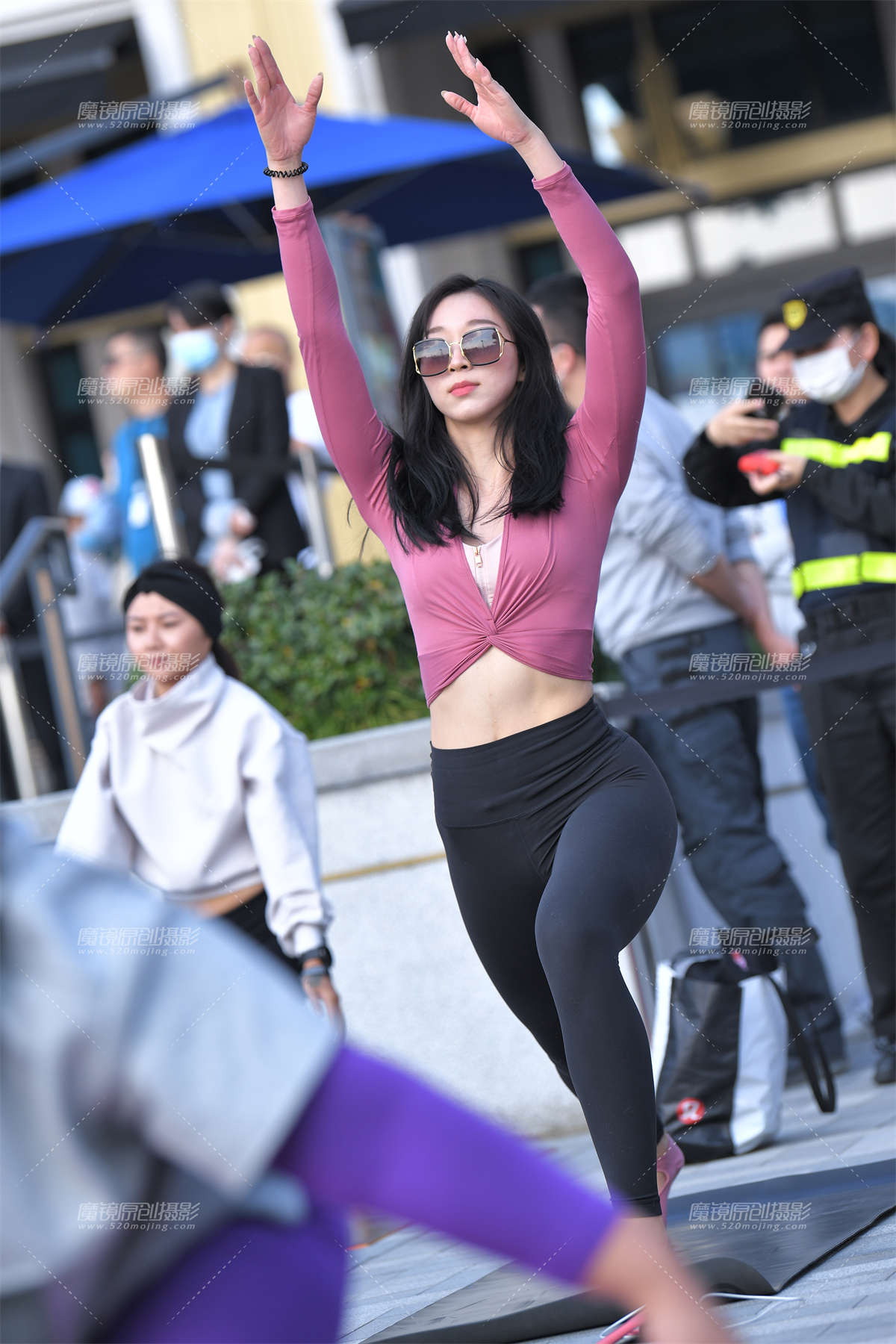 晨光下的玫瑰红-日更街拍