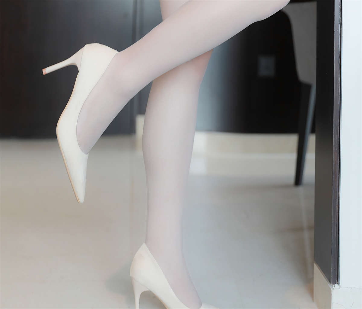 图片[2]-Xiuren秀人网 2024.11.26 NO.9504 小肉肉咪-日更街拍