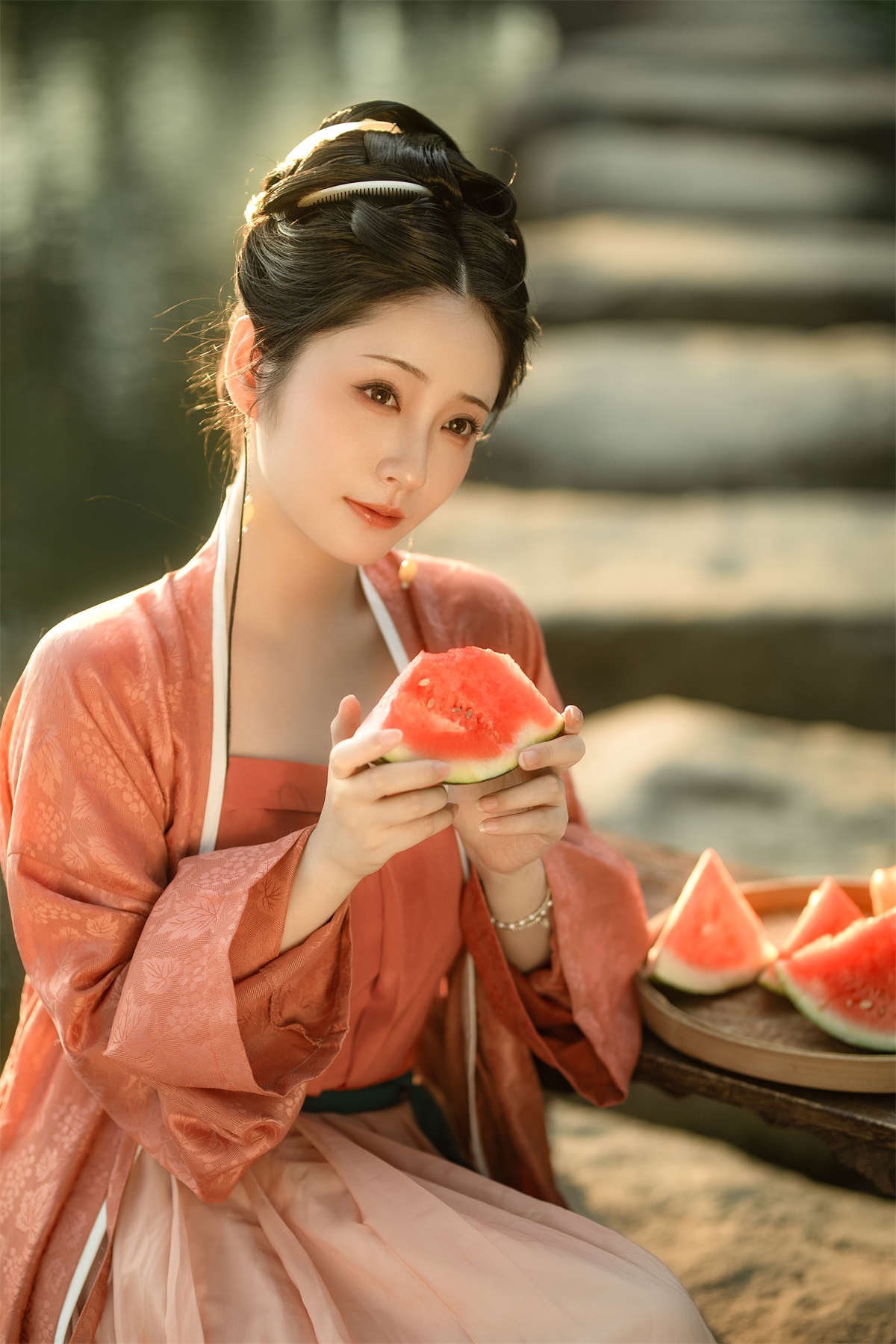 YITUYU艺图语 2022.06.24 凉夏 小温暖想要个大太阳-日更街拍