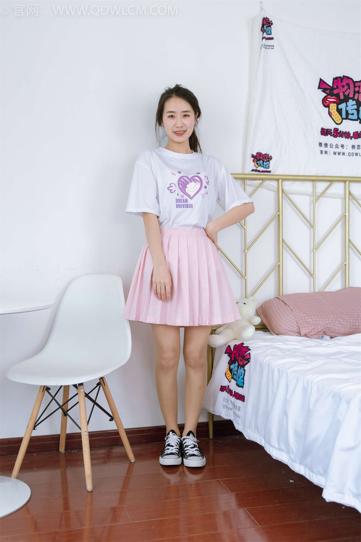 物恋传媒 NO.1504 菜菜-樱花盛开-日更街拍