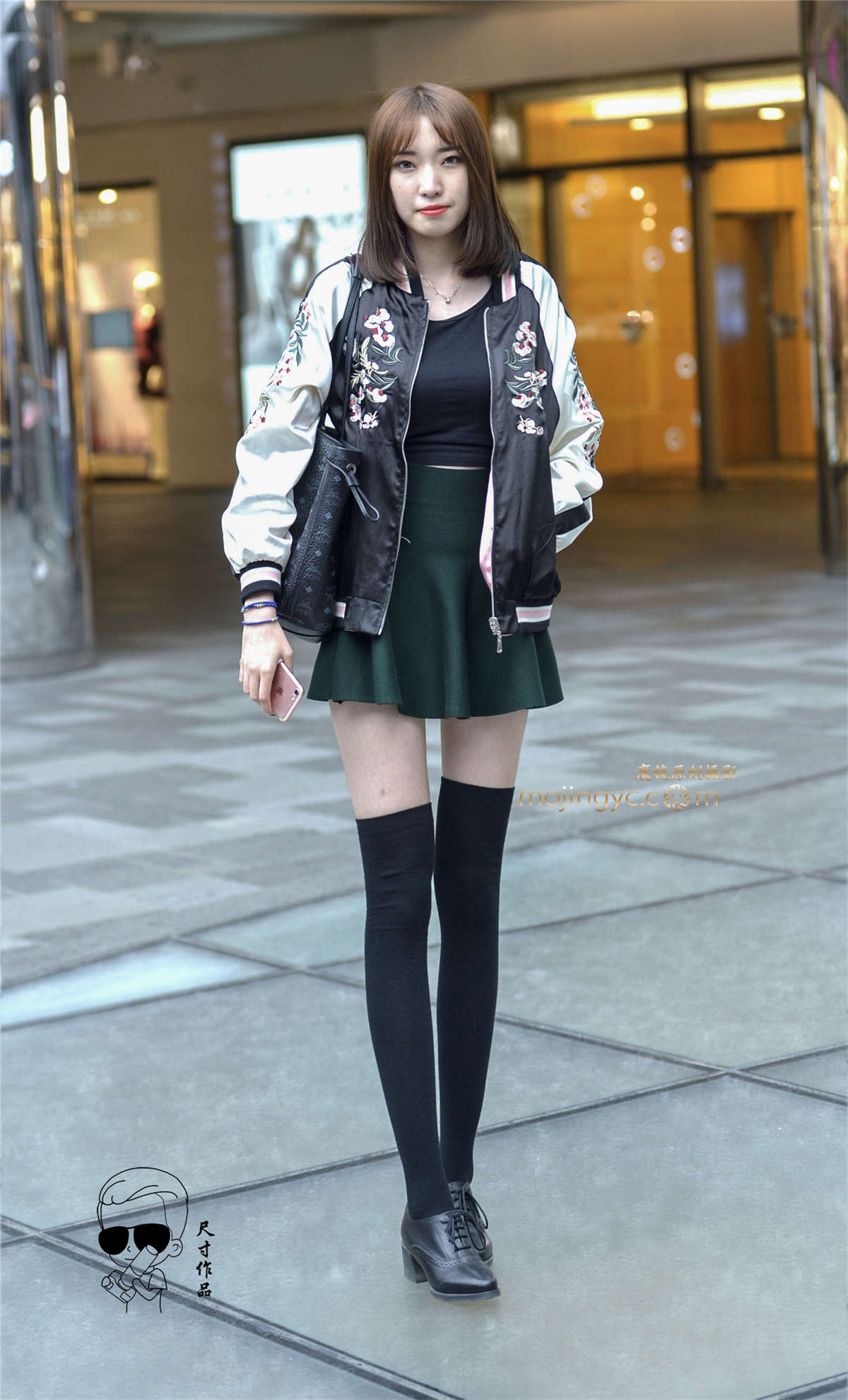 大长腿高丝袜的魅力-日更街拍