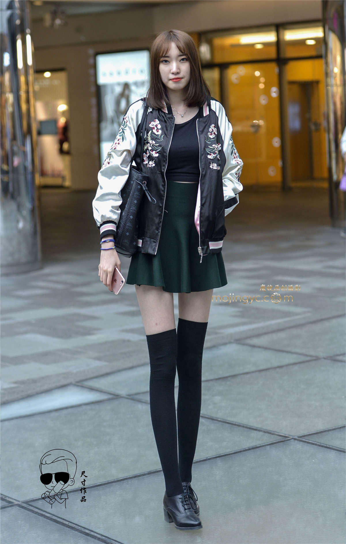 图片[2]-大长腿高丝袜的魅力-日更街拍