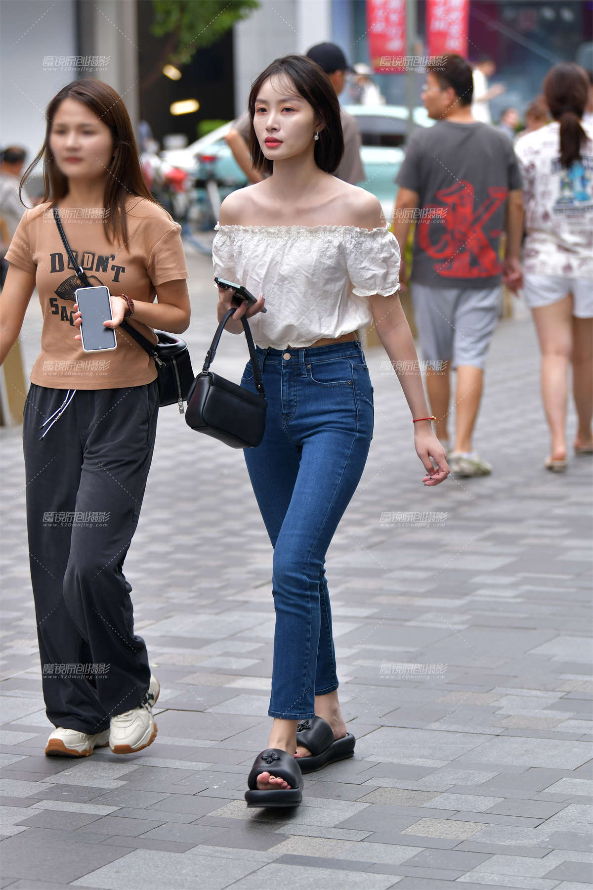 ★一字肩牛仔裤美女-日更街拍