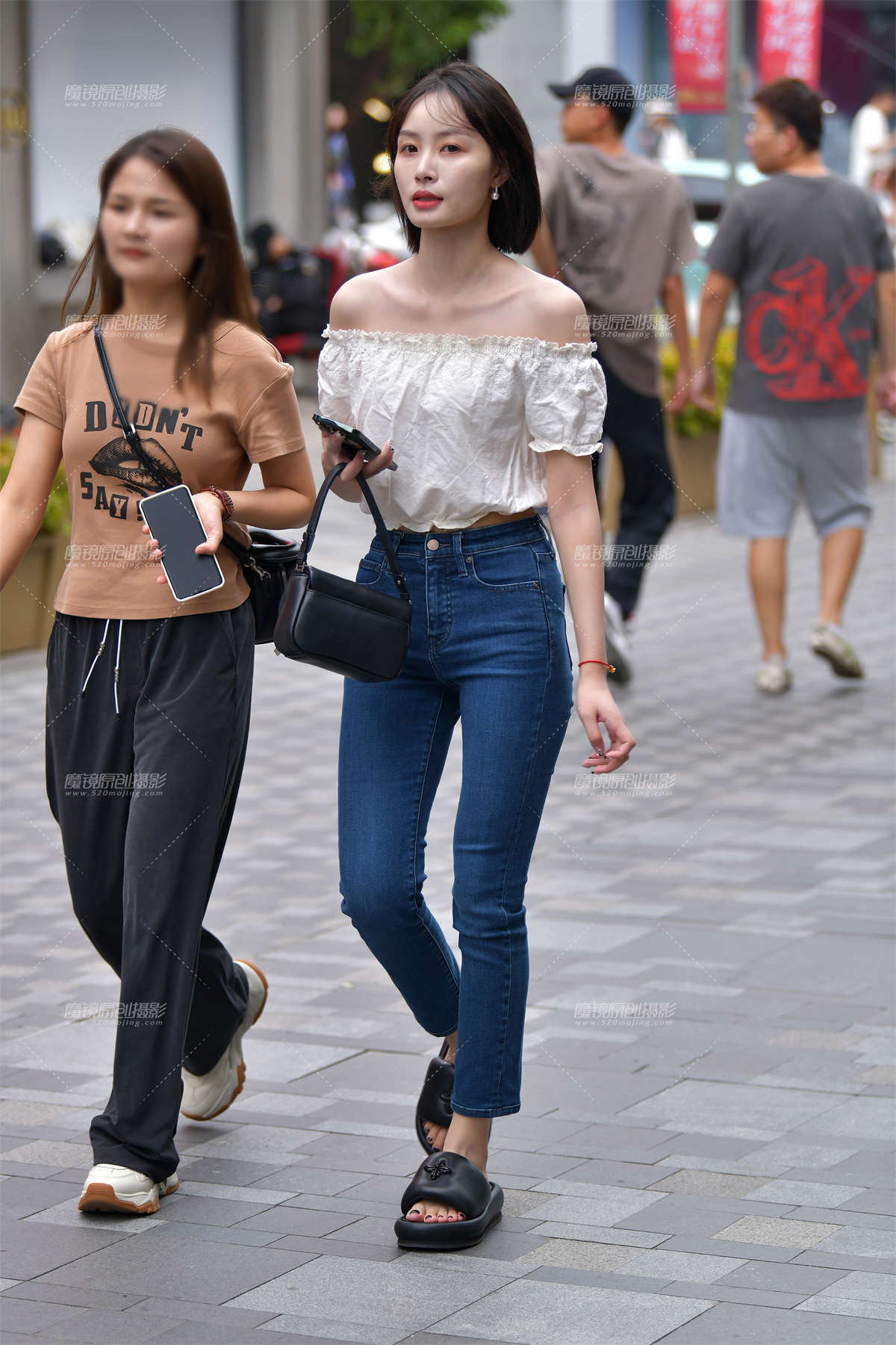 图片[2]-★一字肩牛仔裤美女-日更街拍