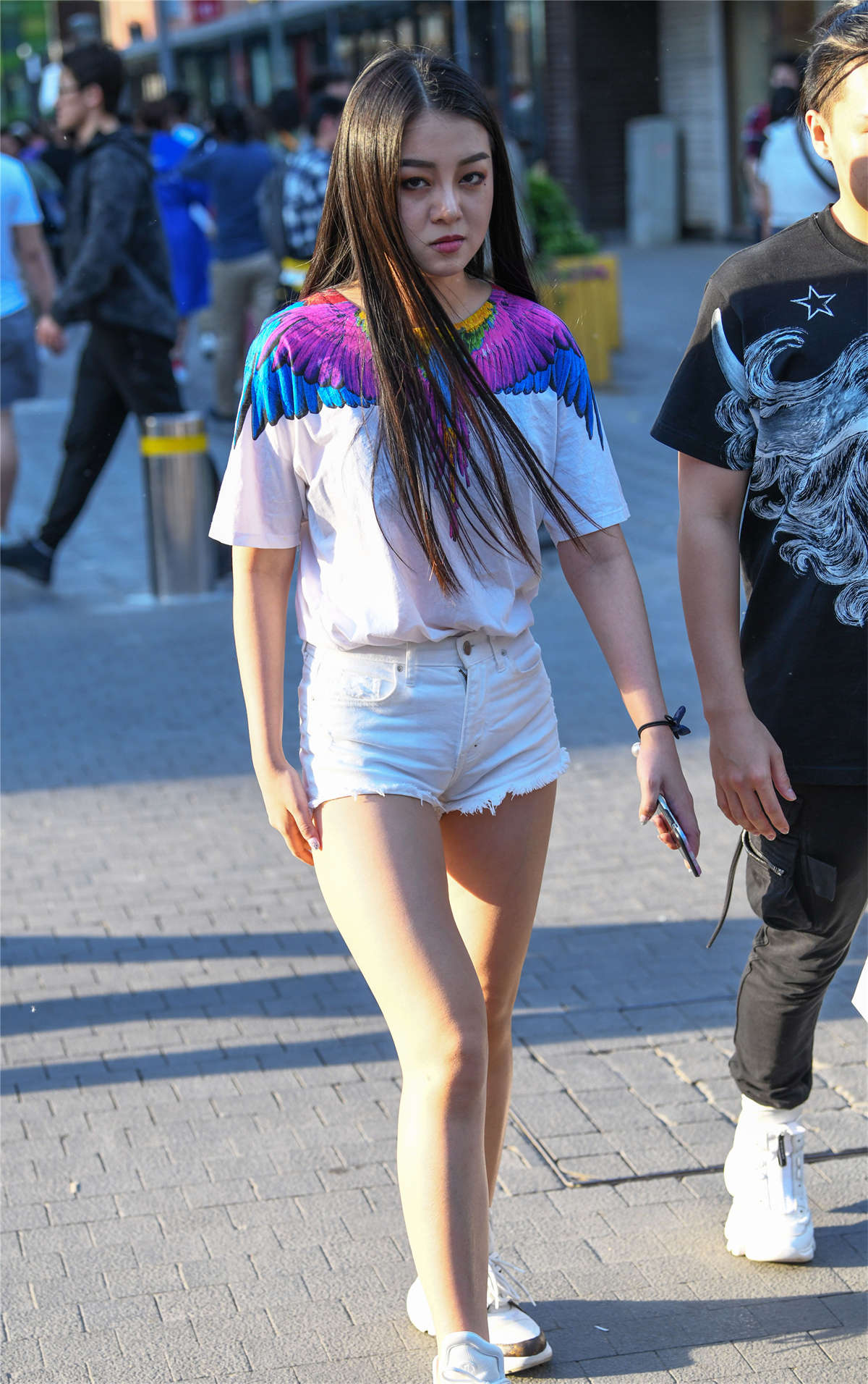 热裤月牙臀美女-日更街拍