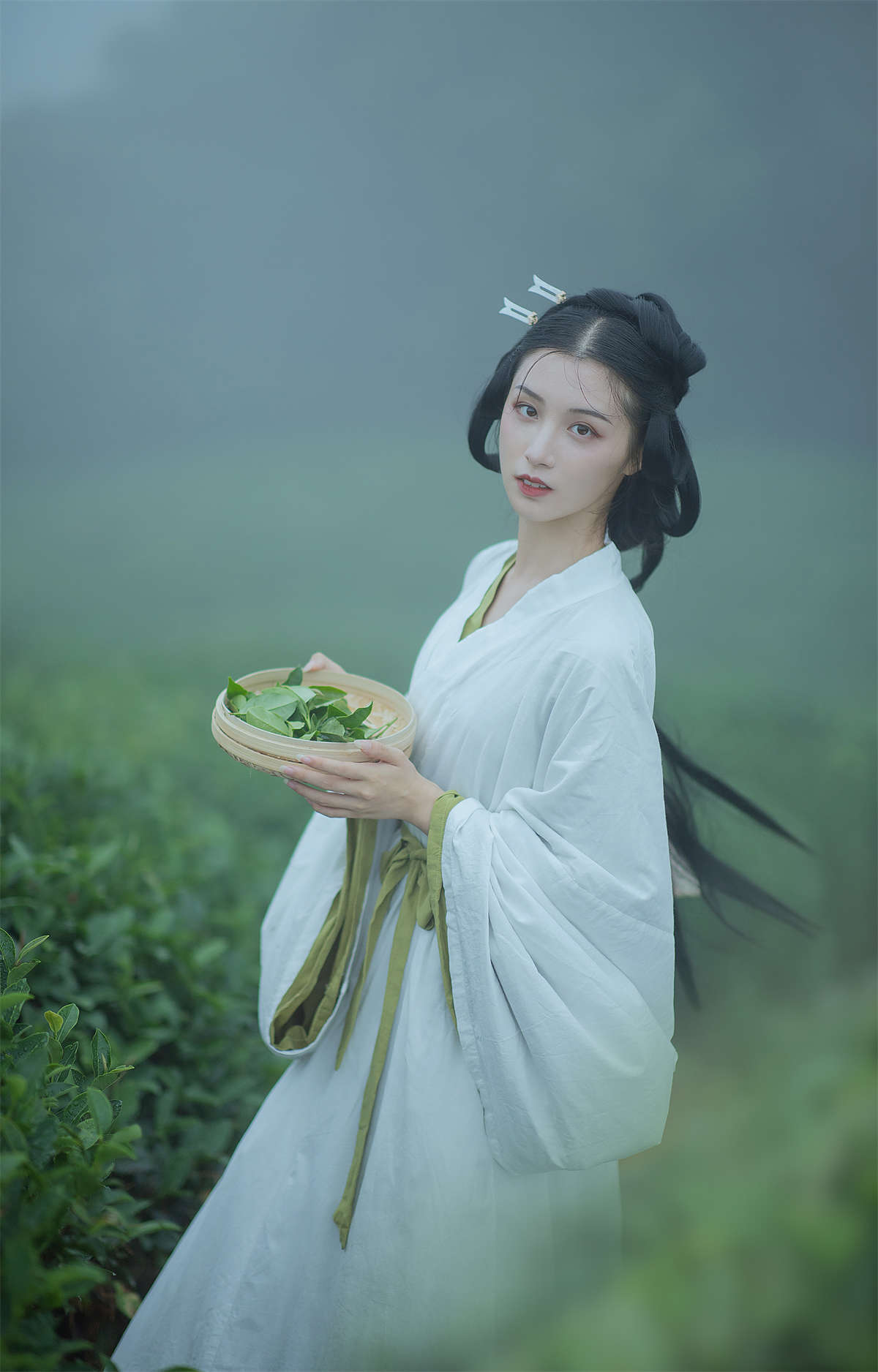 YITUYU艺图语 2021.12.02 采茶女 十八重川-日更街拍
