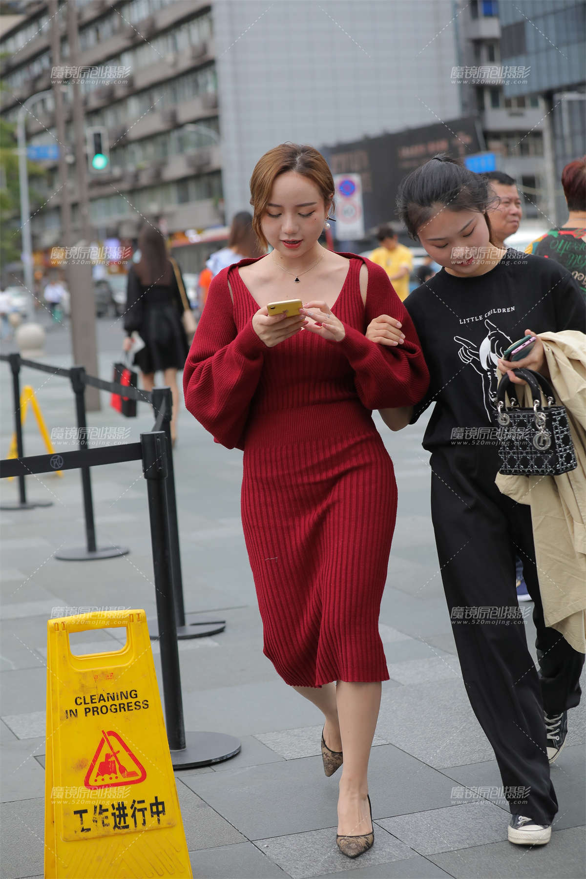 好眼熟的小姐姐-日更街拍