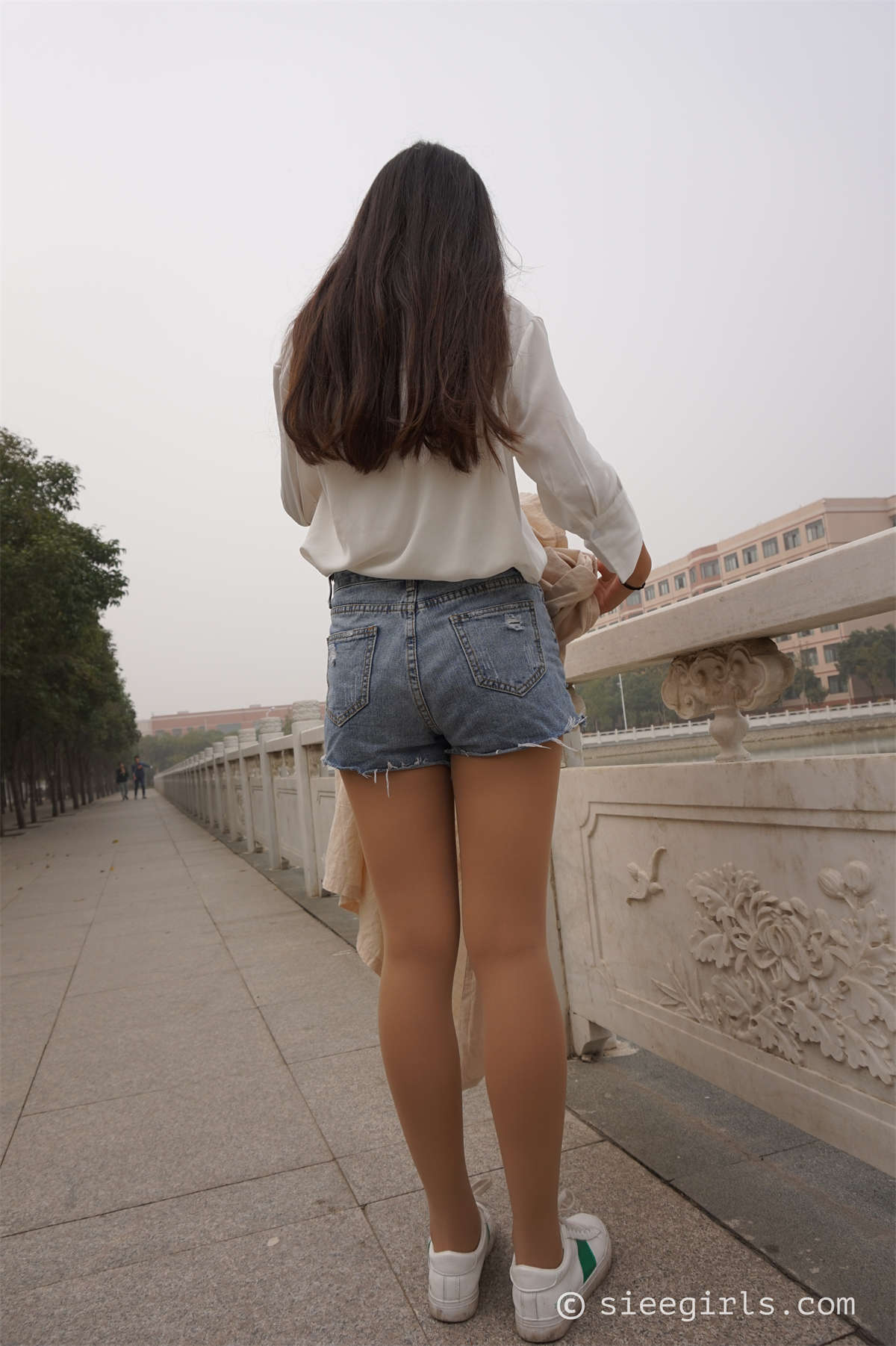 图片[2]-SIEE丝意新刊 NO.009 鱼鱼 楼道肉丝-日更街拍