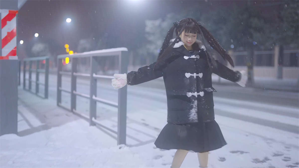 图片[2]-知名动漫博主-蠢沫沫 下雪-日更街拍