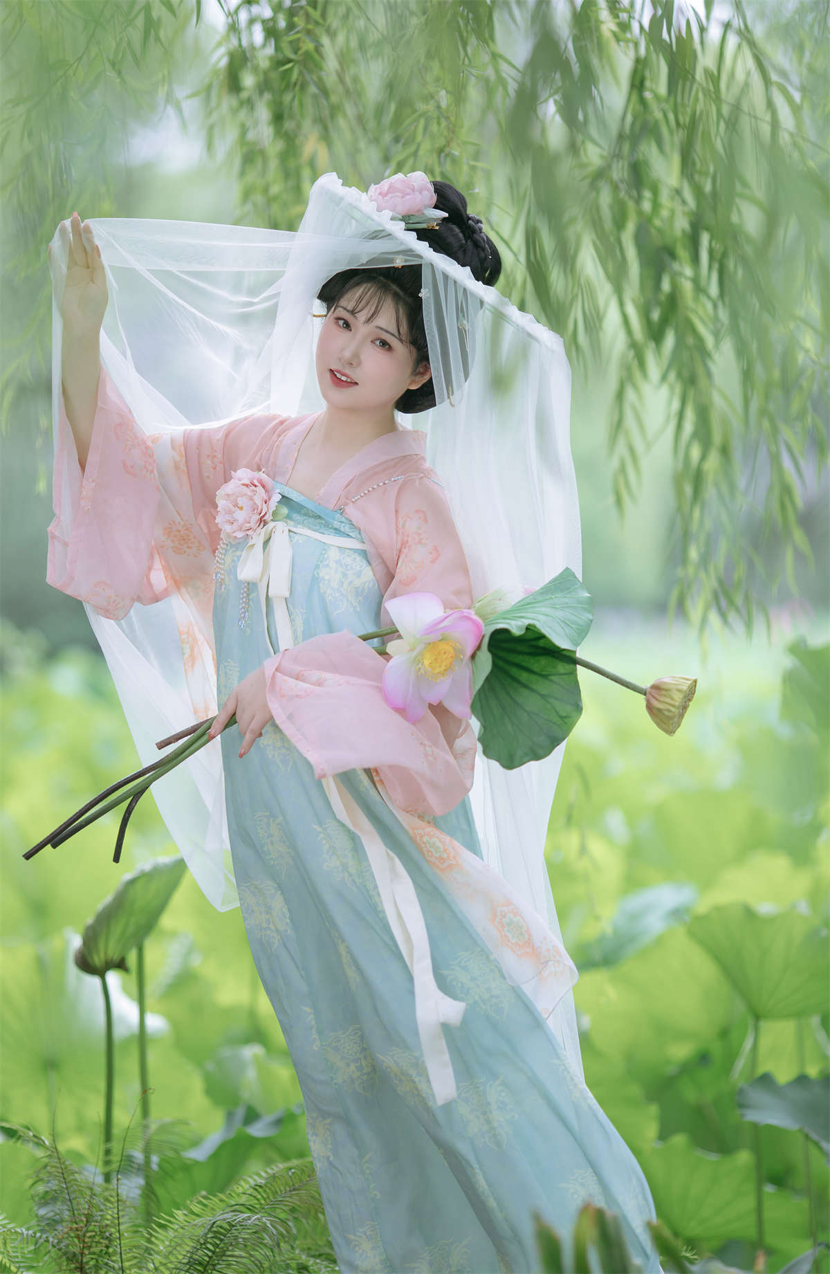 YITUYU艺图语 2025.03.15 荷韵唐风 子小浔-日更街拍