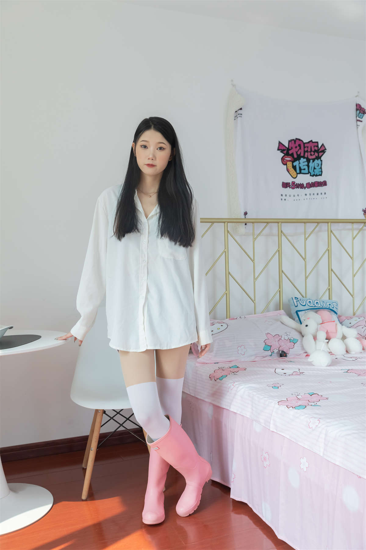 物恋传媒 NO.912 小竹-白色旋律-日更街拍