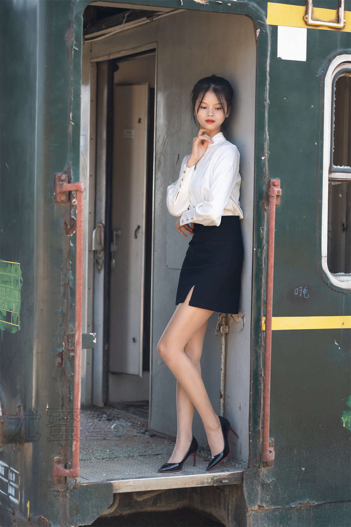 图片[2]-尤蜜丝 No.089 穿搭写真-日更街拍