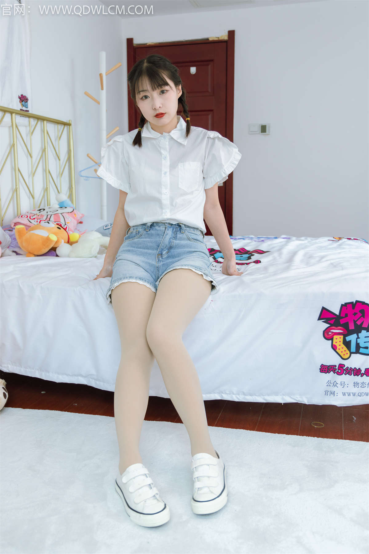 物恋传媒 NO.1370 月心-幻想圆舞曲-日更街拍