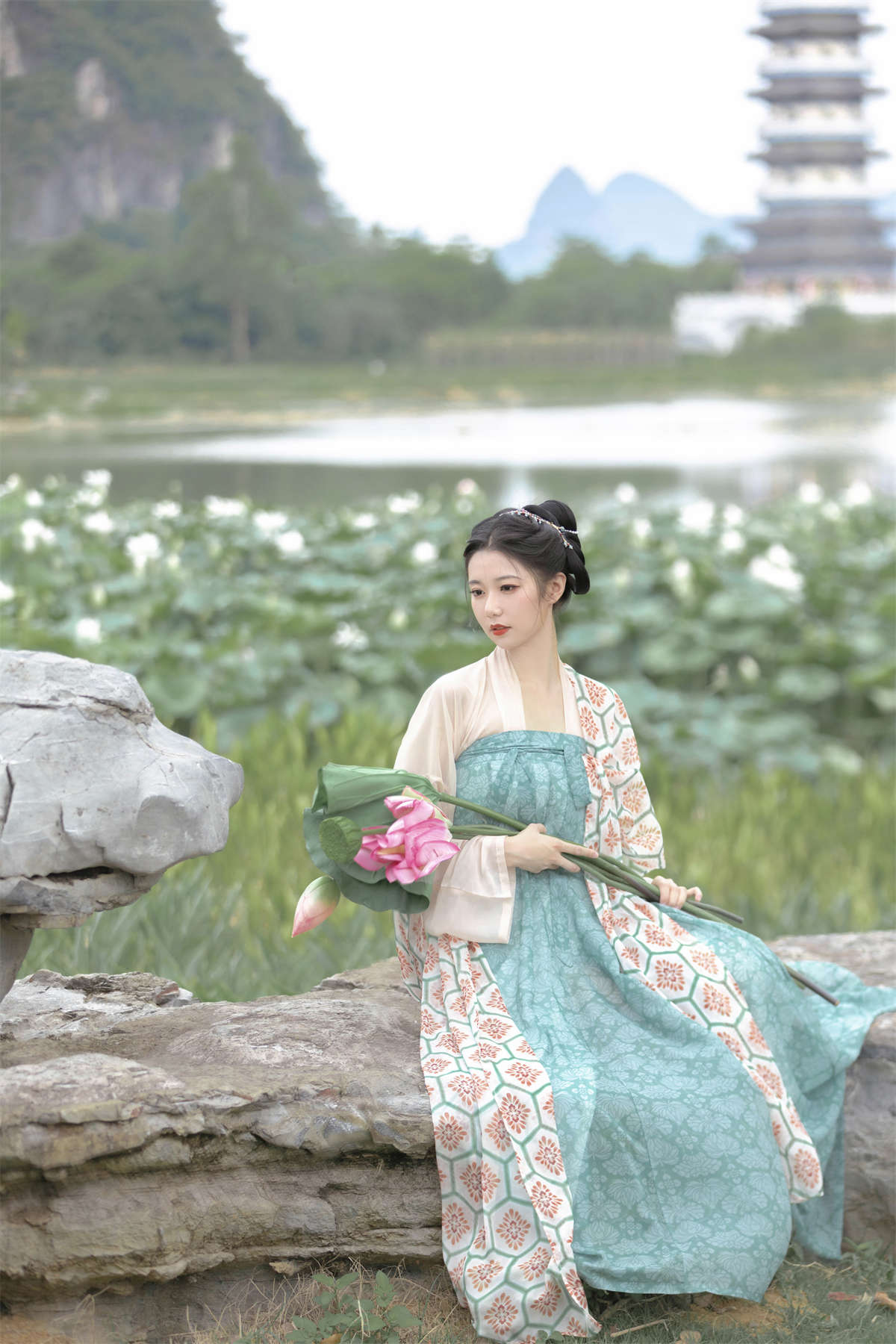 YITUYU艺图语 2023.07.03 荷 焦宝插图1