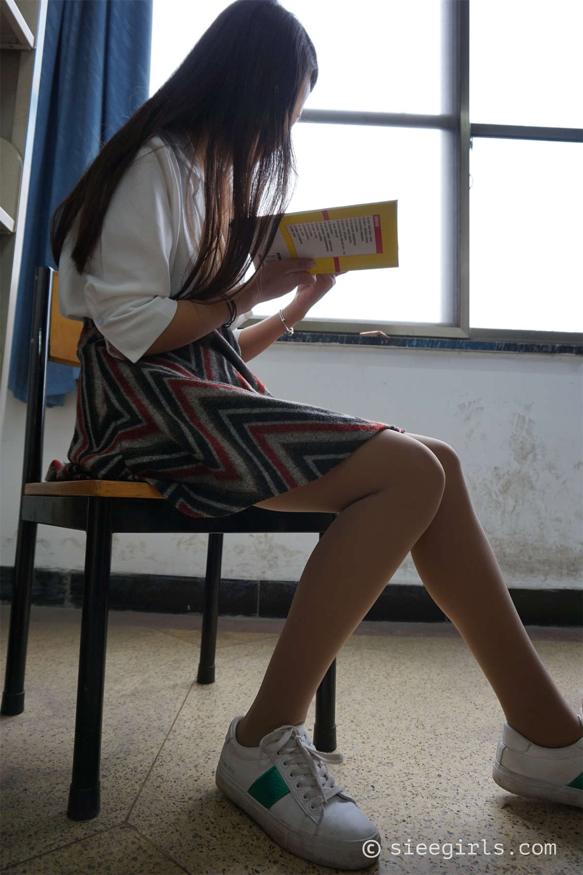 图片[2]-SIEE丝意新刊 NO.006 鱼鱼 图书馆-日更街拍