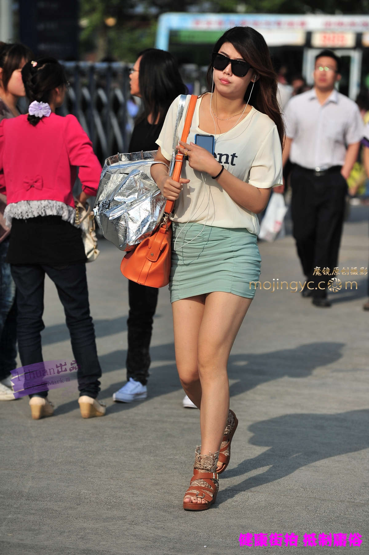 李欢原创-裹身裙，丰腴（14P）-日更街拍