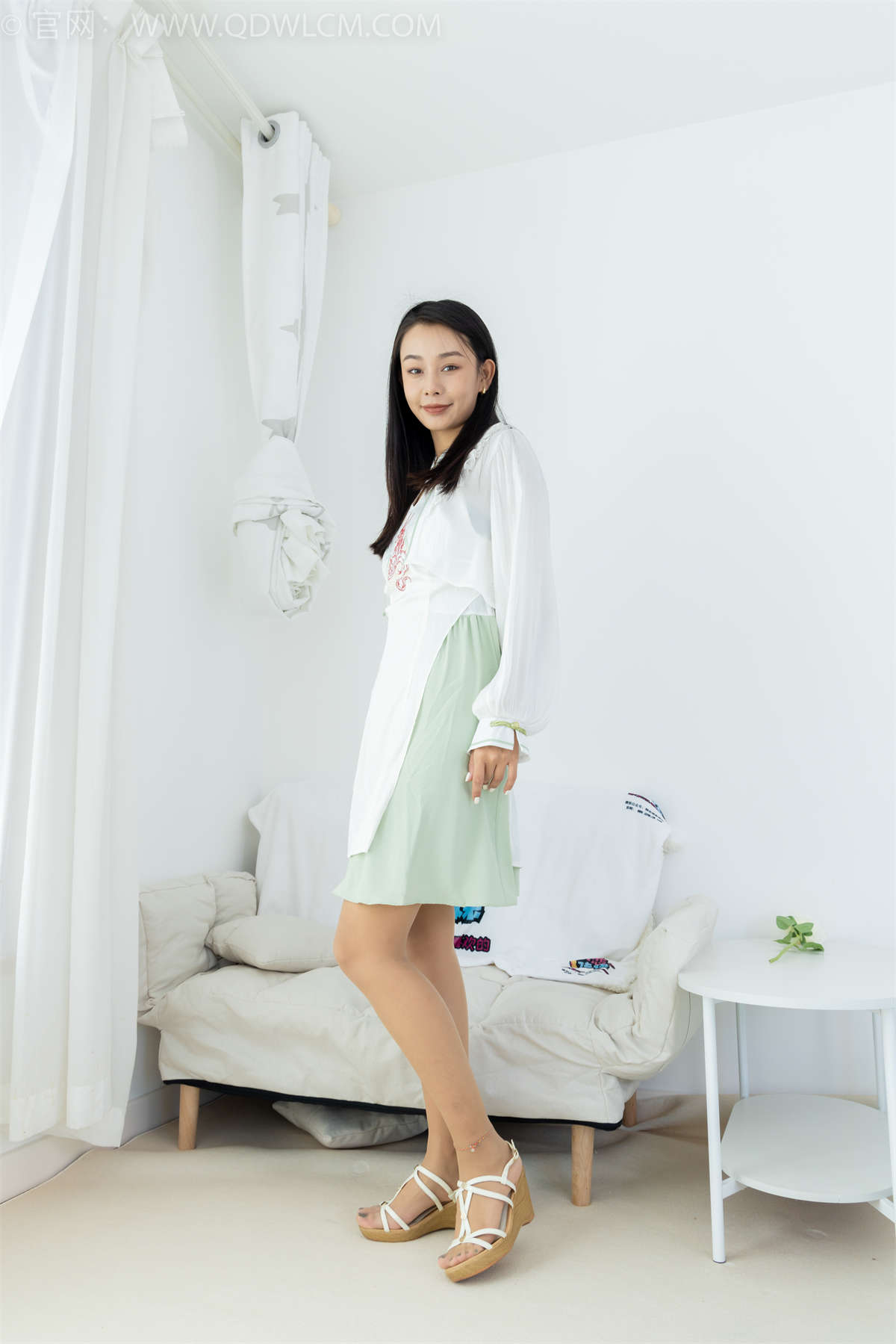 图片[2]-物恋传媒 NO.1720 岚岚-玫瑰夭折-日更街拍