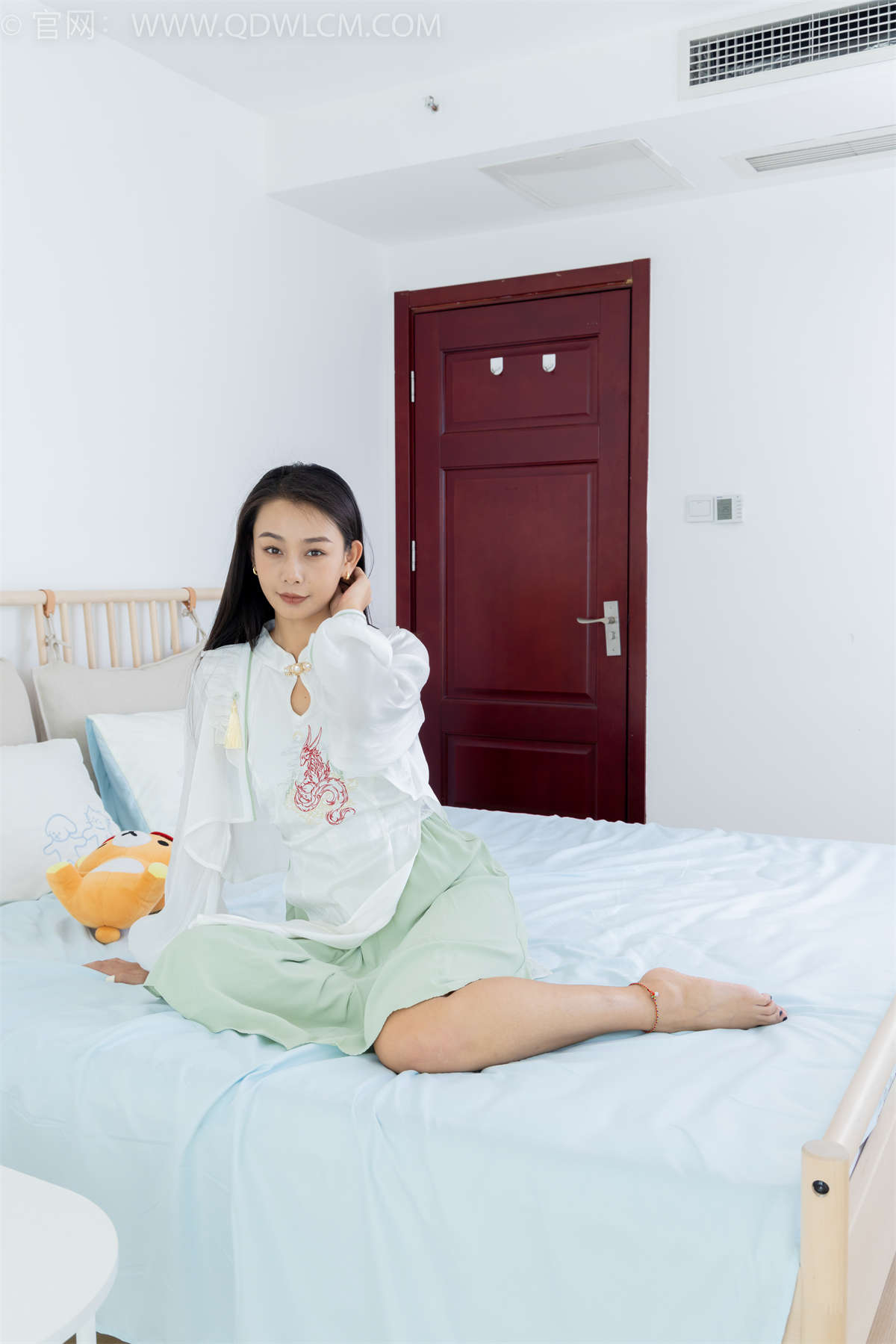 物恋传媒 NO.1720 岚岚-玫瑰夭折-日更街拍