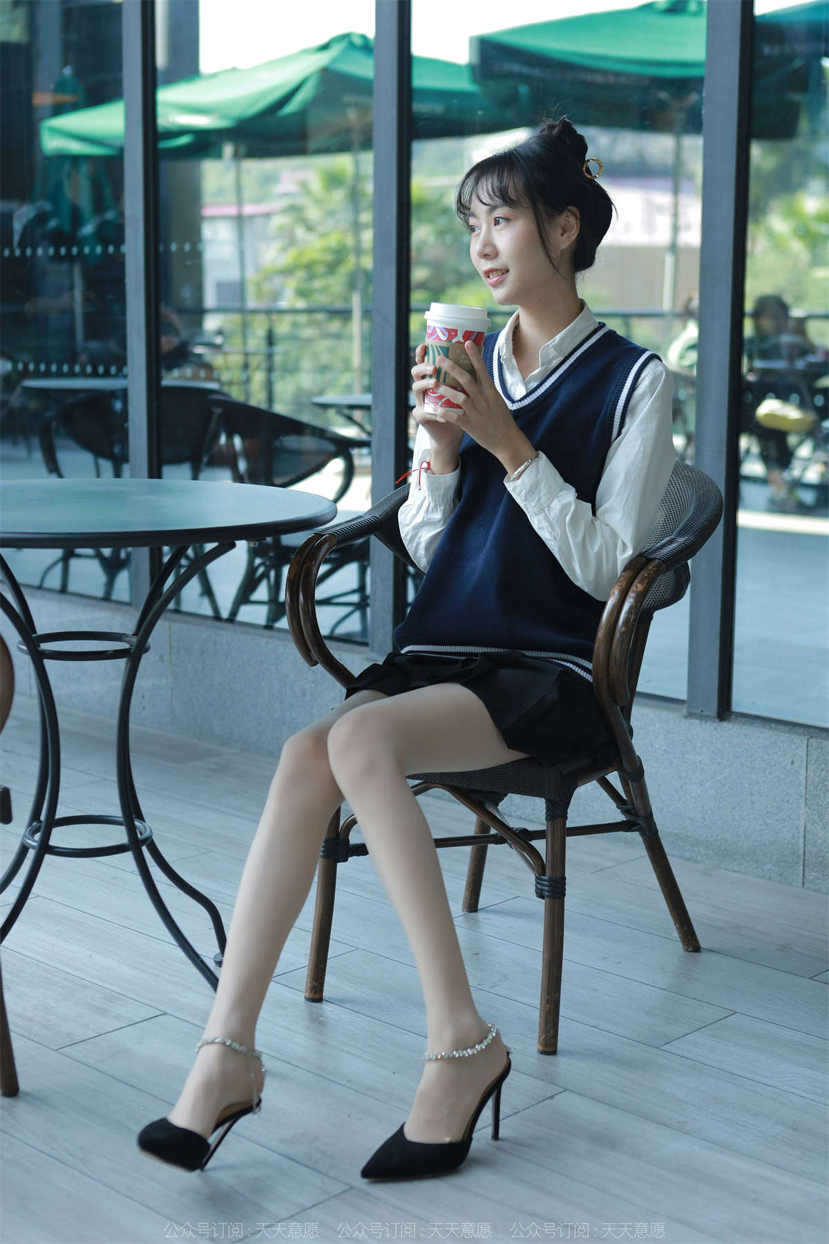 IESS异思趣向 2022.01.10 丝享家985：团团 纯玉学苑装-日更街拍