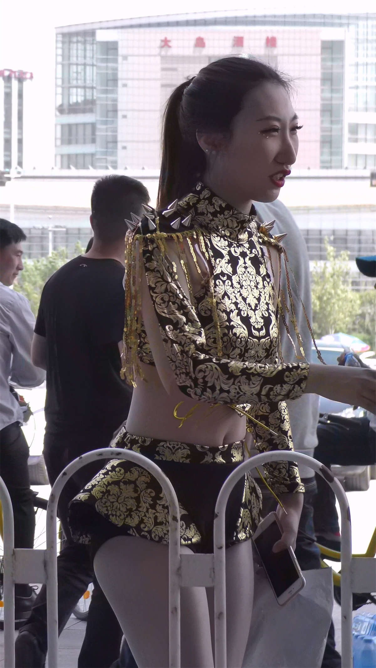 图片[2]-性感模特美女身材看着就令人心动-日更街拍