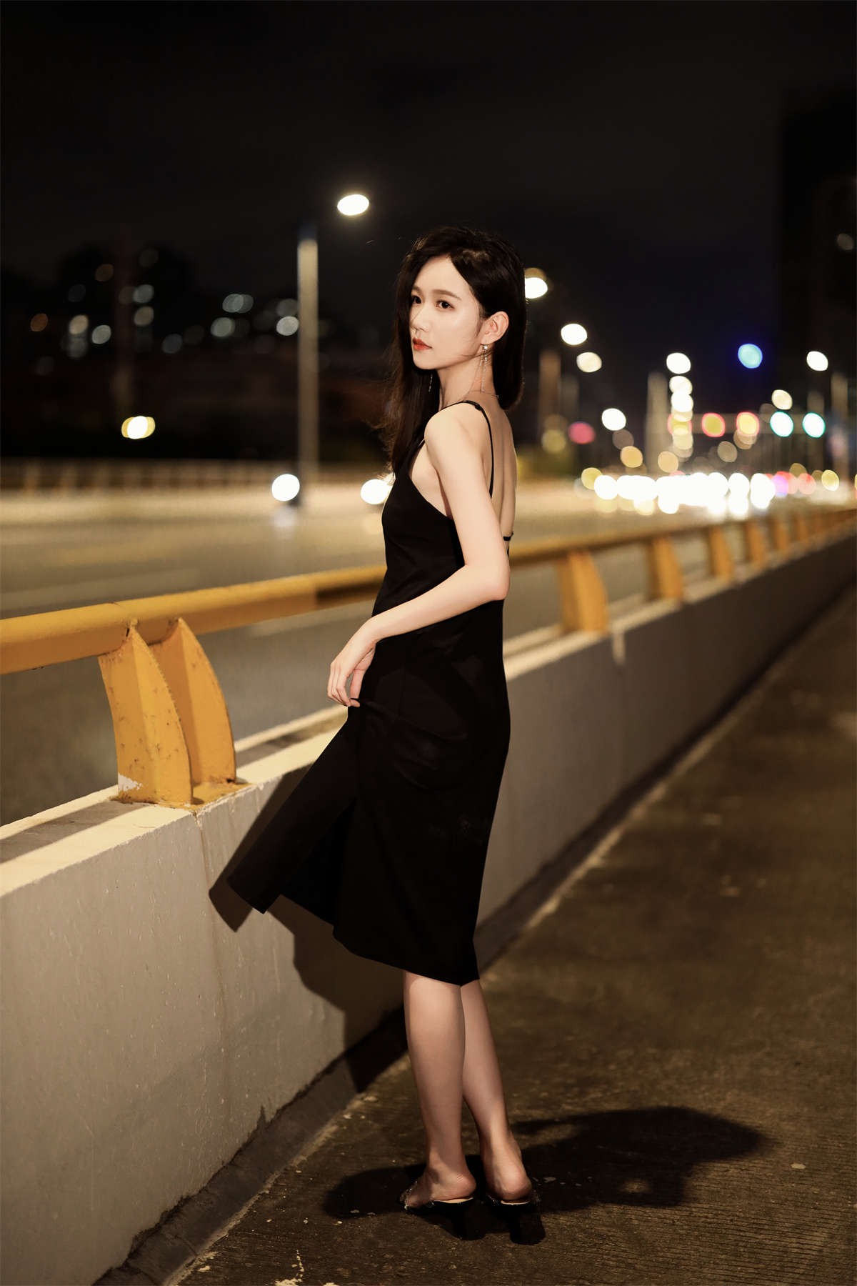 YITUYU艺图语 2023.10.15 桥上夜晚 迪丽热鸭插图1