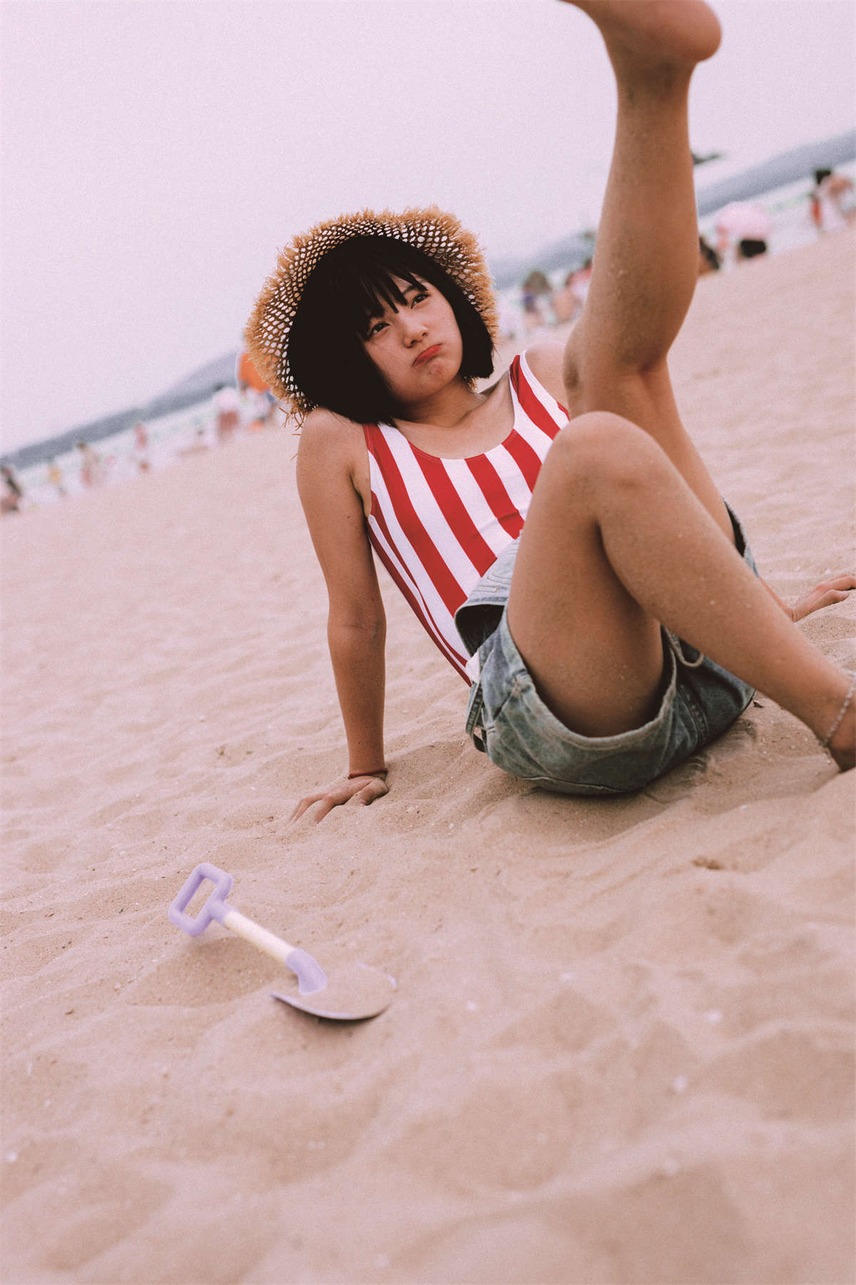 图片[2]-YITUYU艺图语 2021.11.24 红色沙滩少女 黎美汐-日更街拍