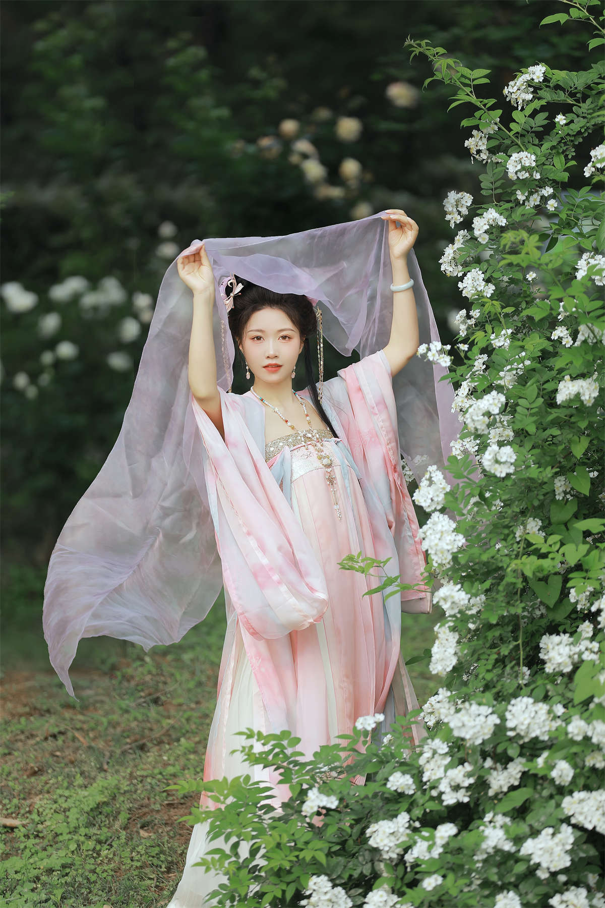 YITUYU艺图语 2024.08.20 花间意 甜甜-日更街拍
