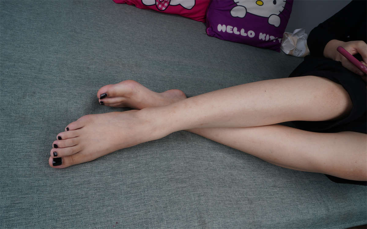 图片[2]-aapary摄影 No.147 新模敏玲首次展示38码修长美脚-日更街拍