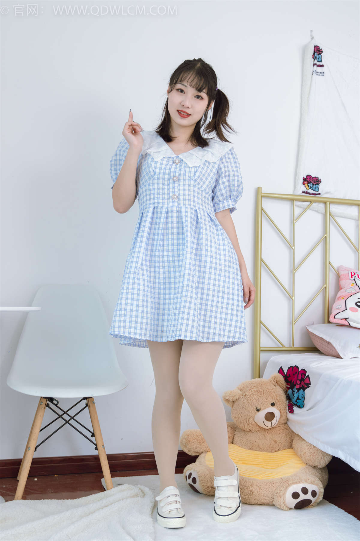 物恋传媒 NO.1429 月心-最美的烟火-日更街拍