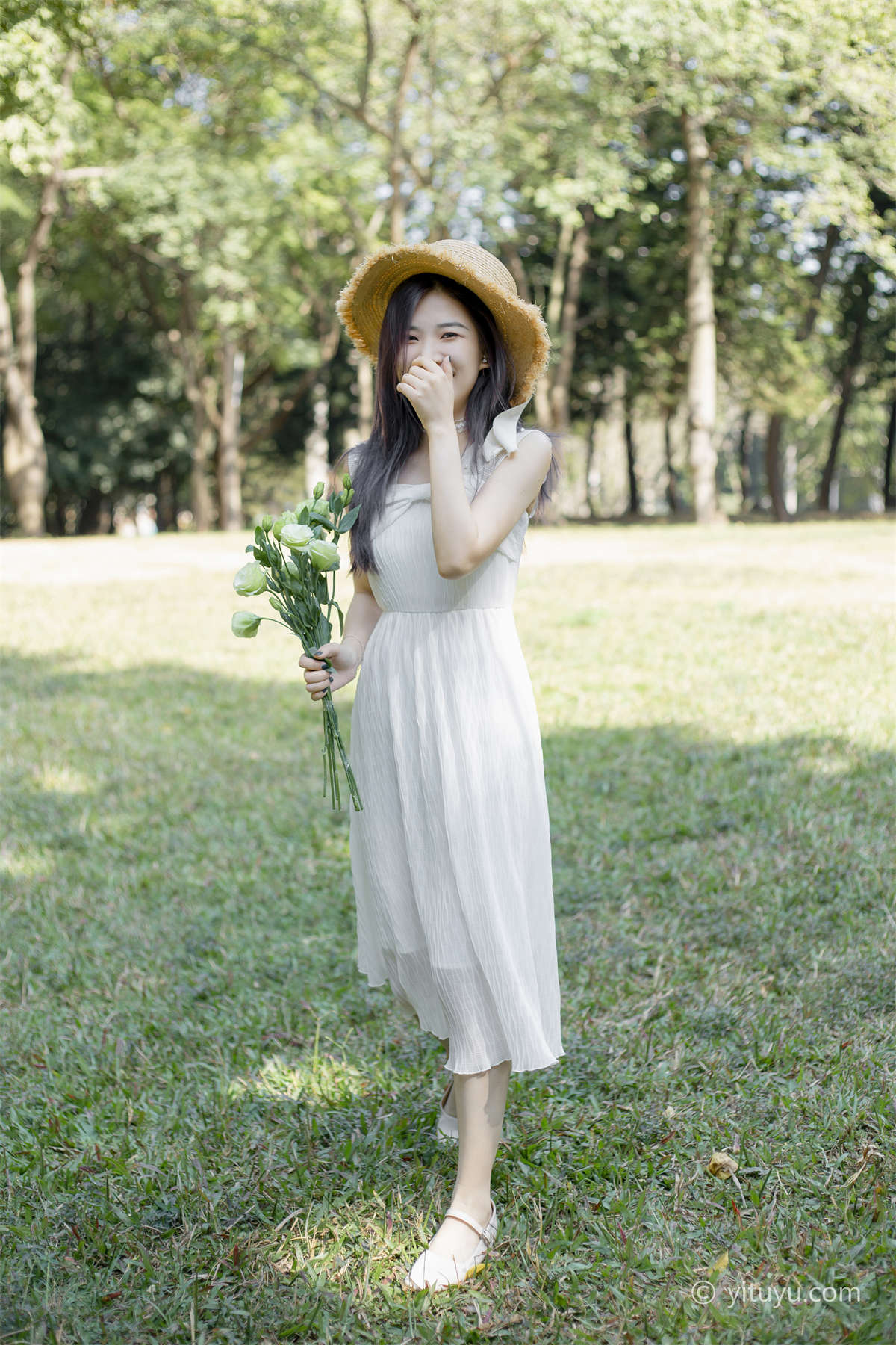 YITUYU艺图语 2021.06.07 清风淡花香-日更街拍