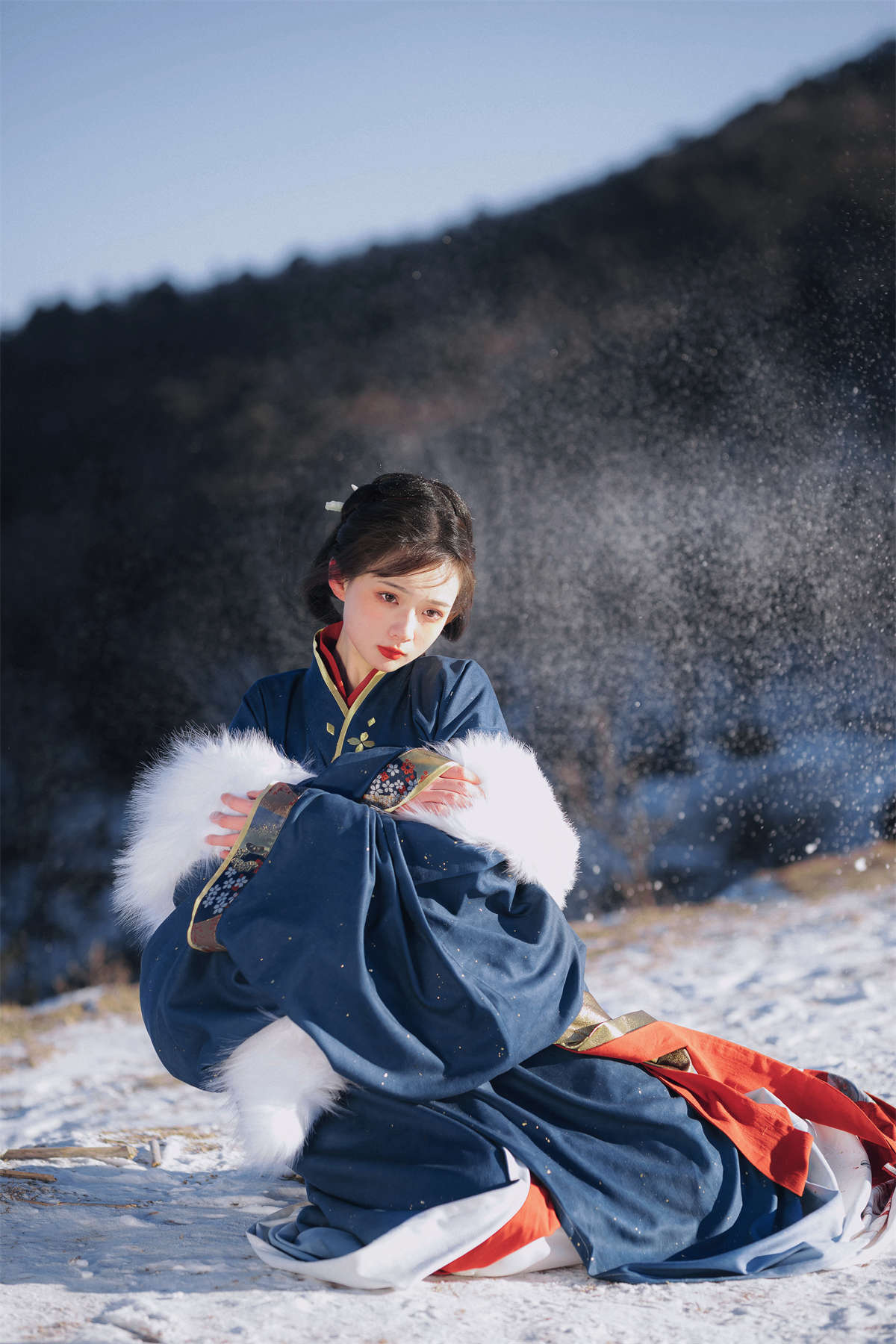 YITUYU艺图语 2021.10.07 风雪千山 绣绣-日更街拍
