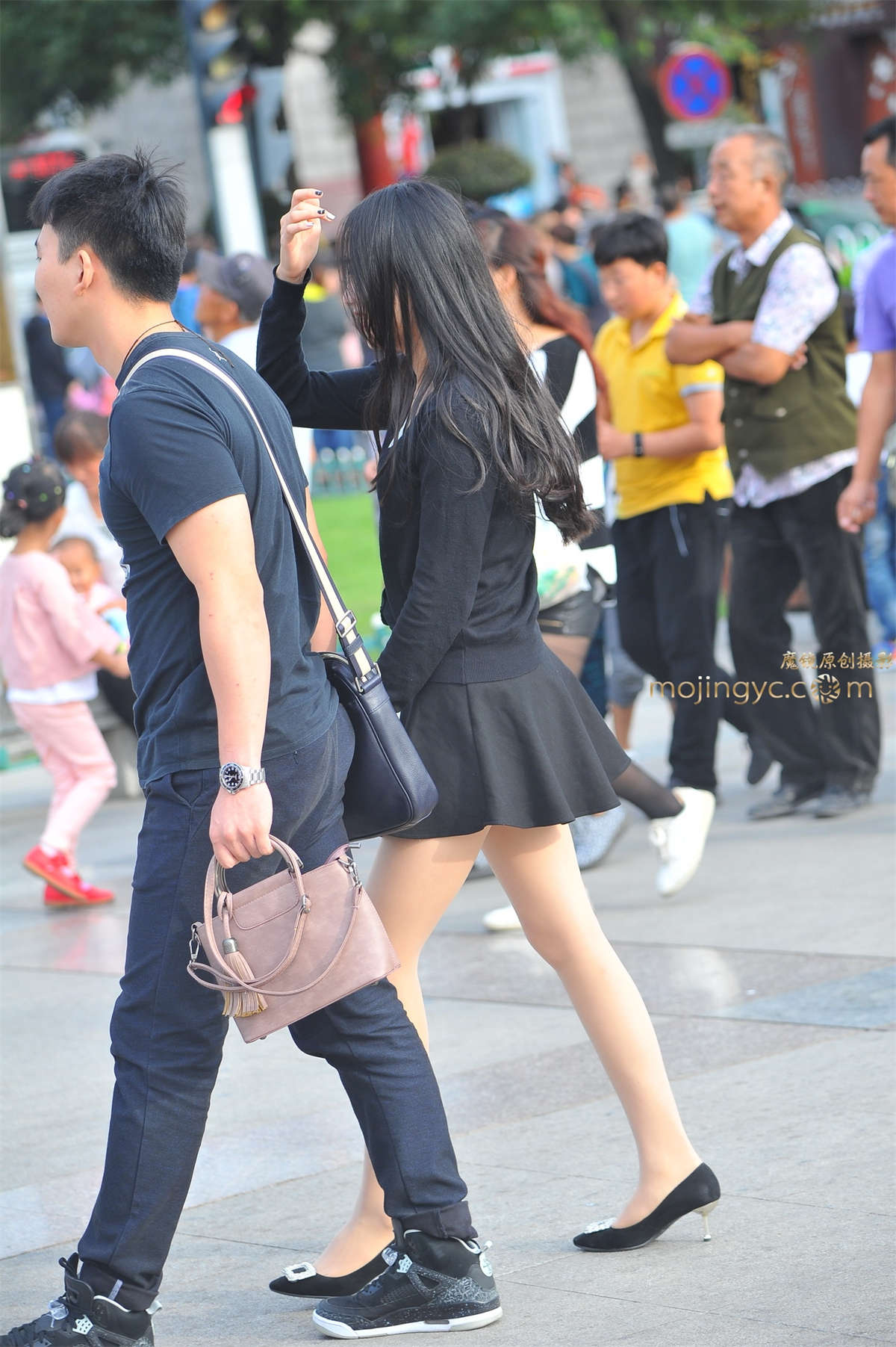 2016-10-11肉丝美腿妹妹11张-日更街拍