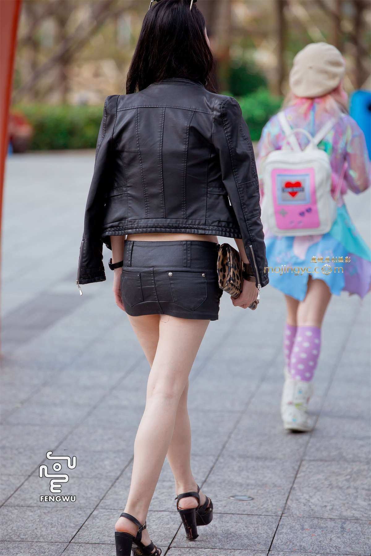 齐逼小短裙，裸腿，凉高（16）-日更街拍