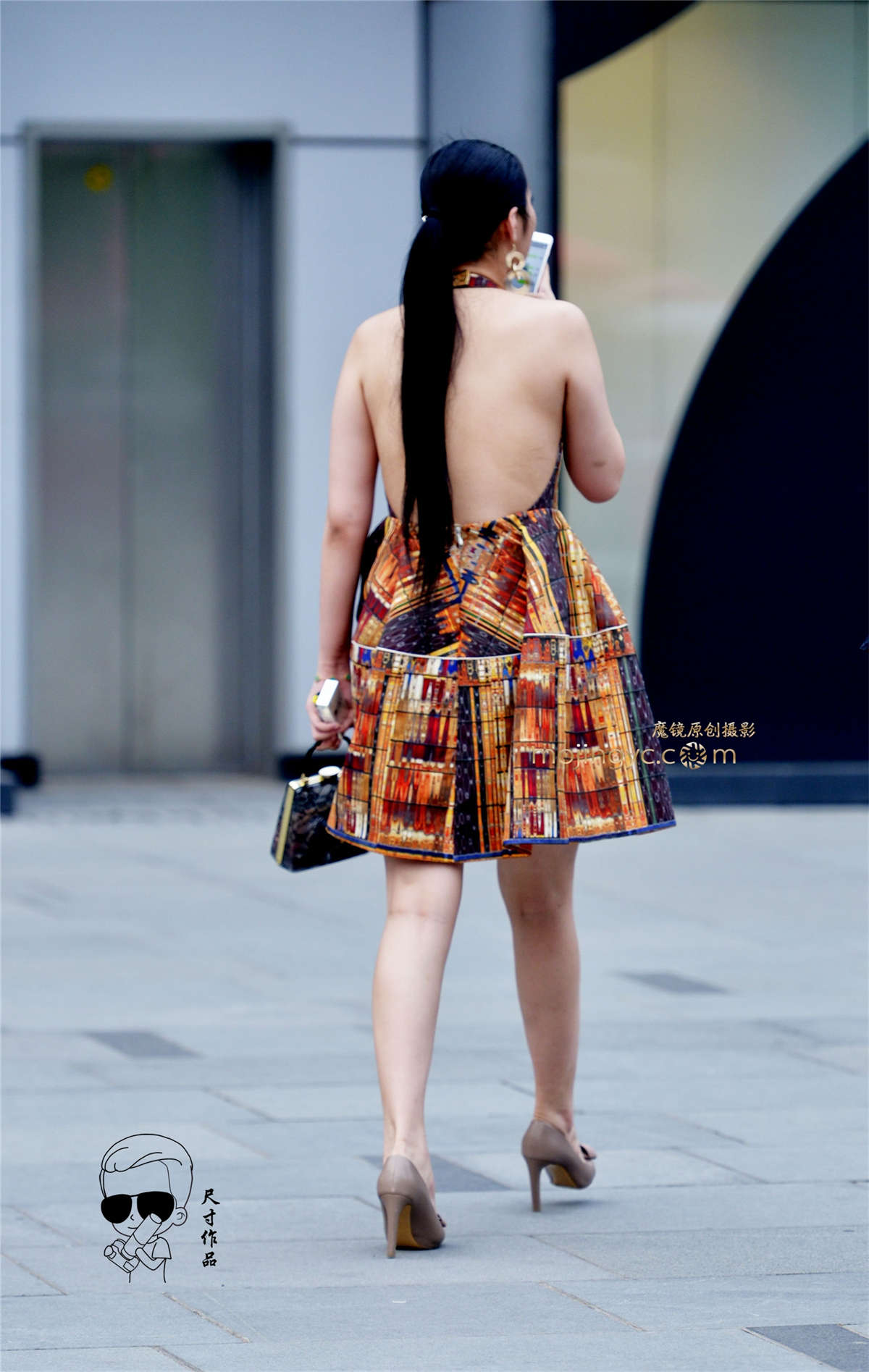 露后背美腿的高富美（2016年10月23日12P）-日更街拍