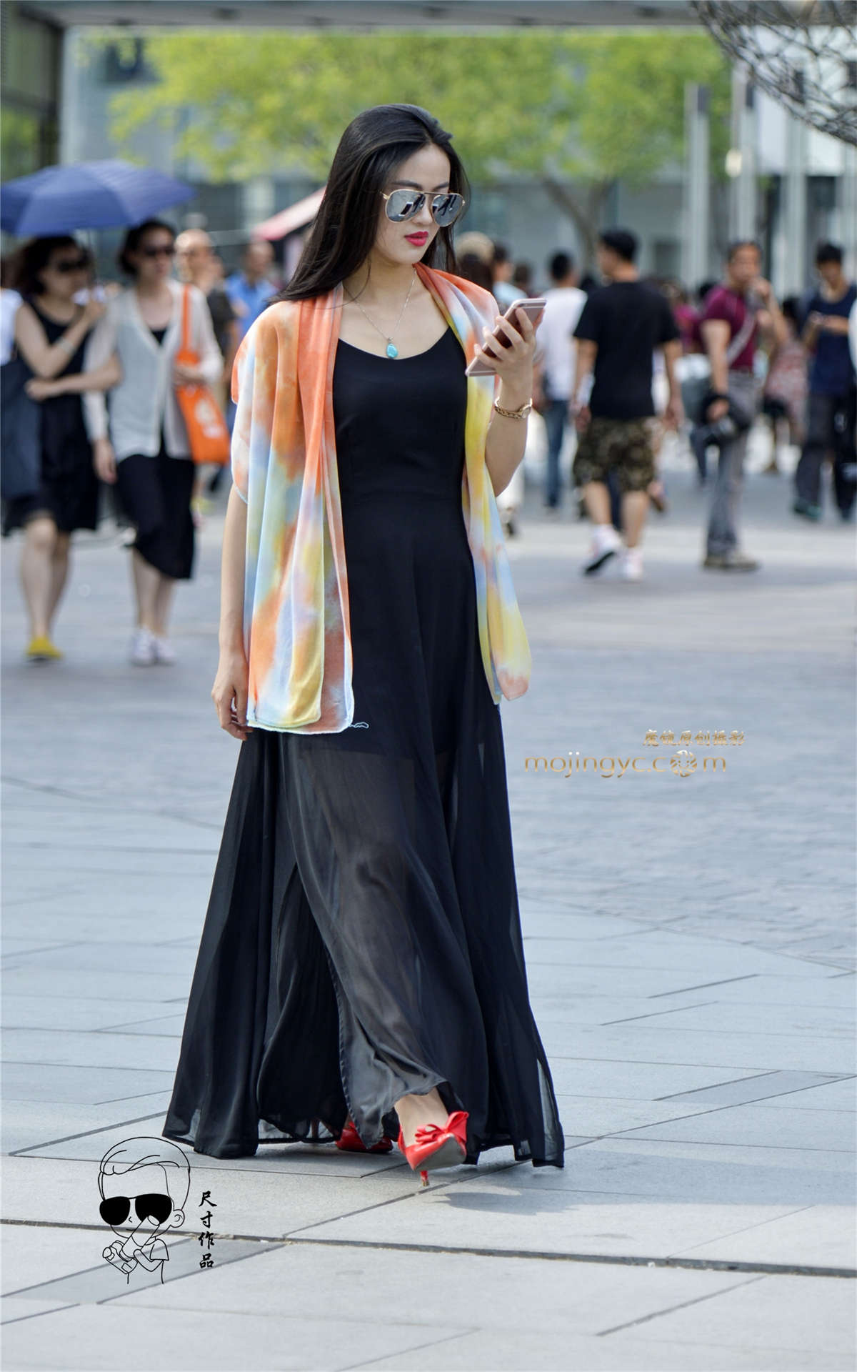 露香肩长裙红跟鞋的美女（2016年10月23日11p）-日更街拍