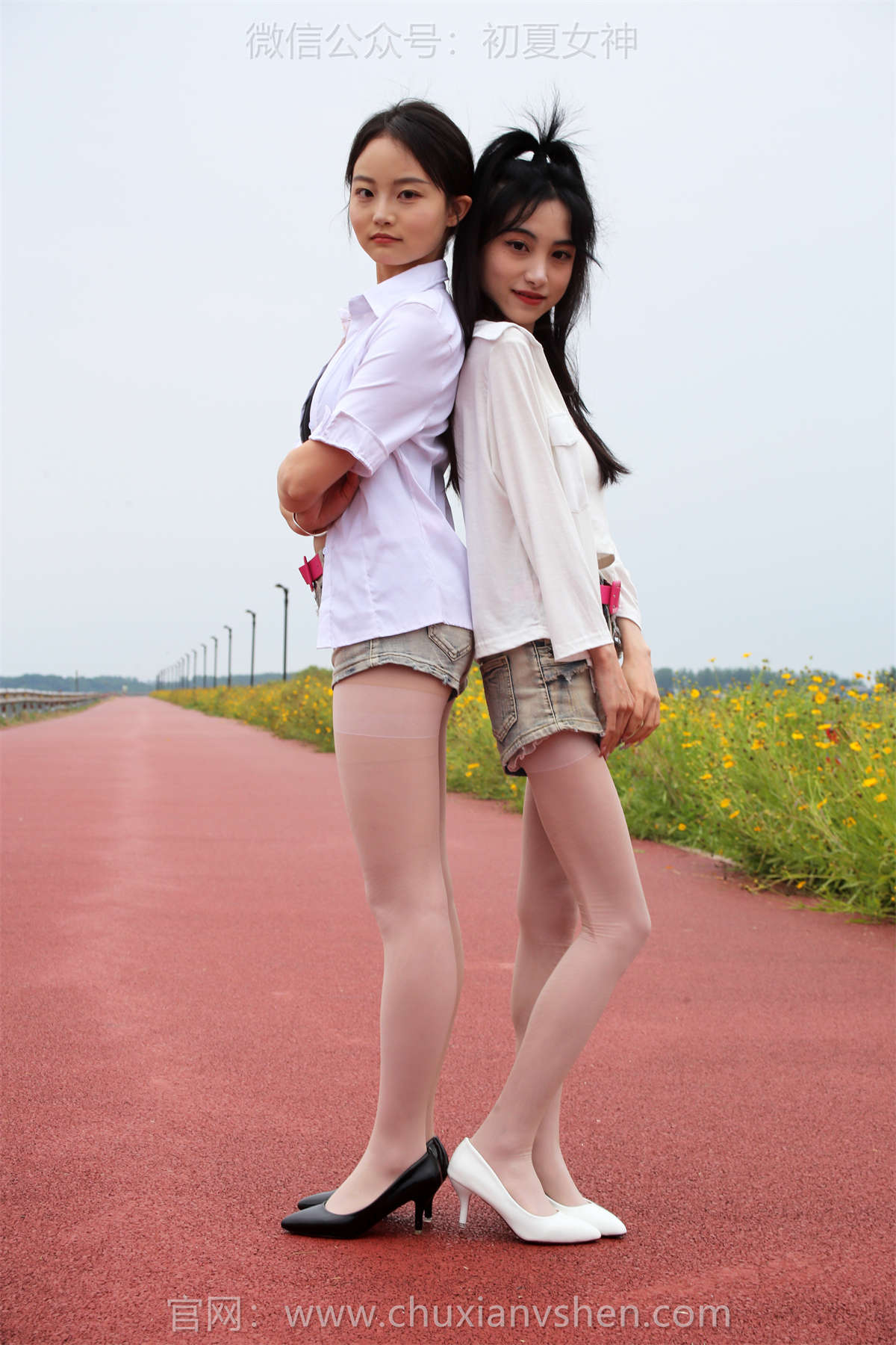 初夏女神 NO.257 柒柒&双双 光彩照人-日更街拍