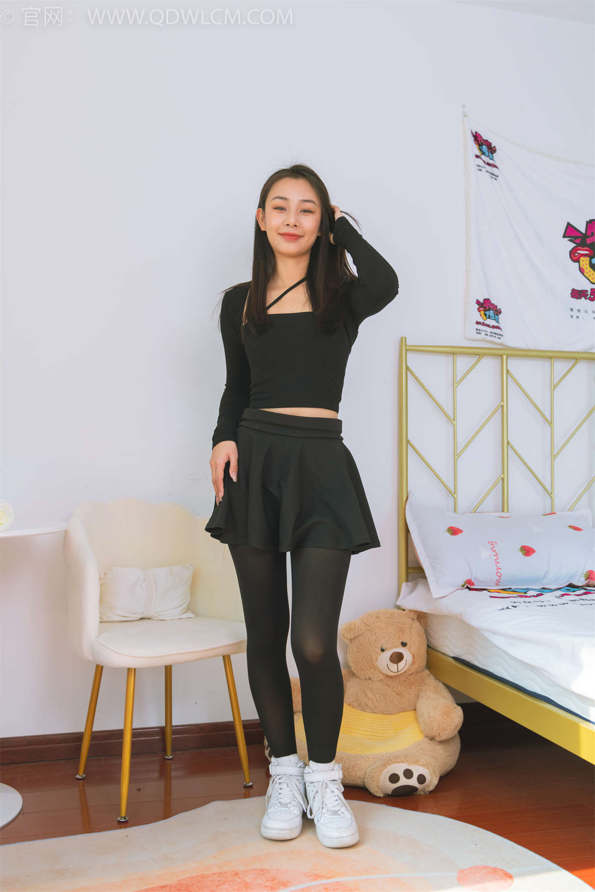 物恋传媒 NO.1521 岚岚-黑色风情-日更街拍