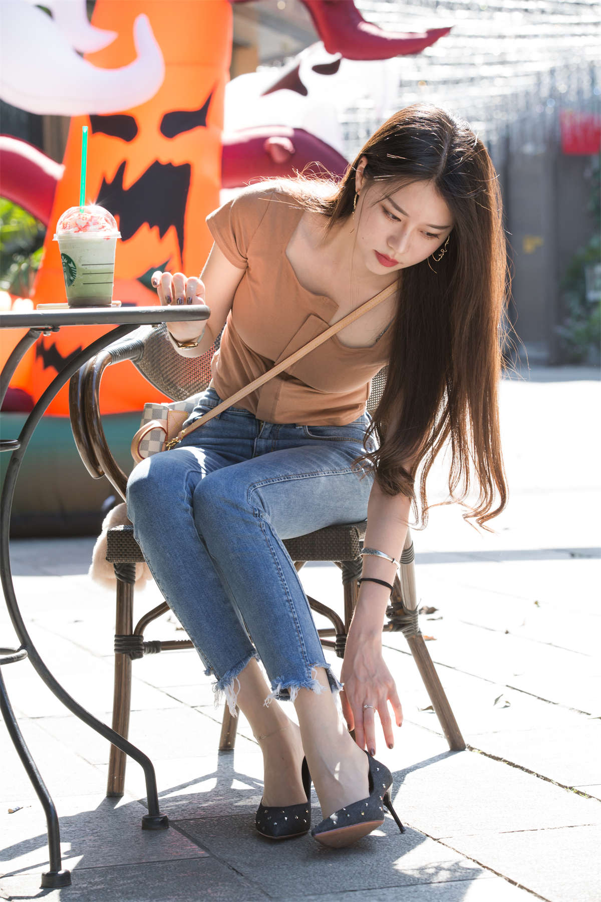 Sia不吃鱼 牛仔裤女孩-日更街拍