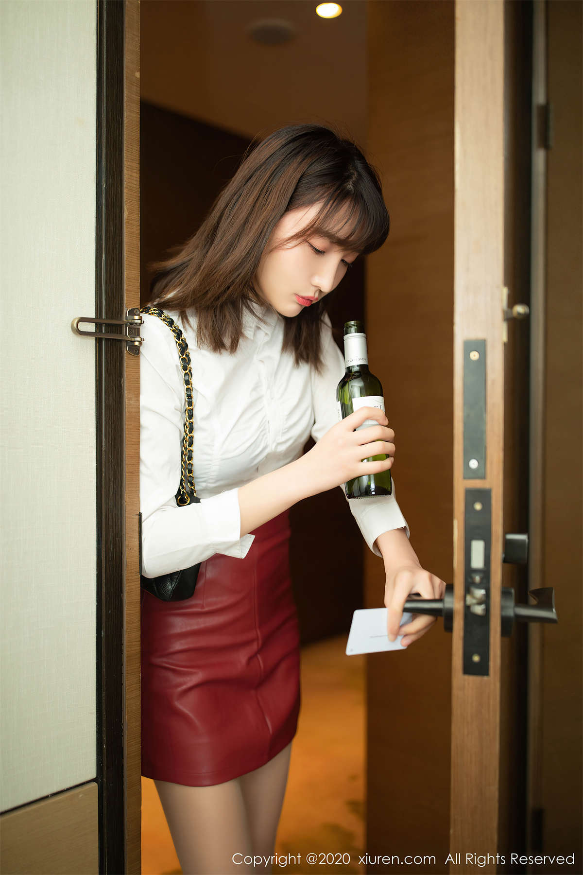 图片[2]-Xiuren秀人网 2020.07.31 NO.2393 陆萱萱-日更街拍