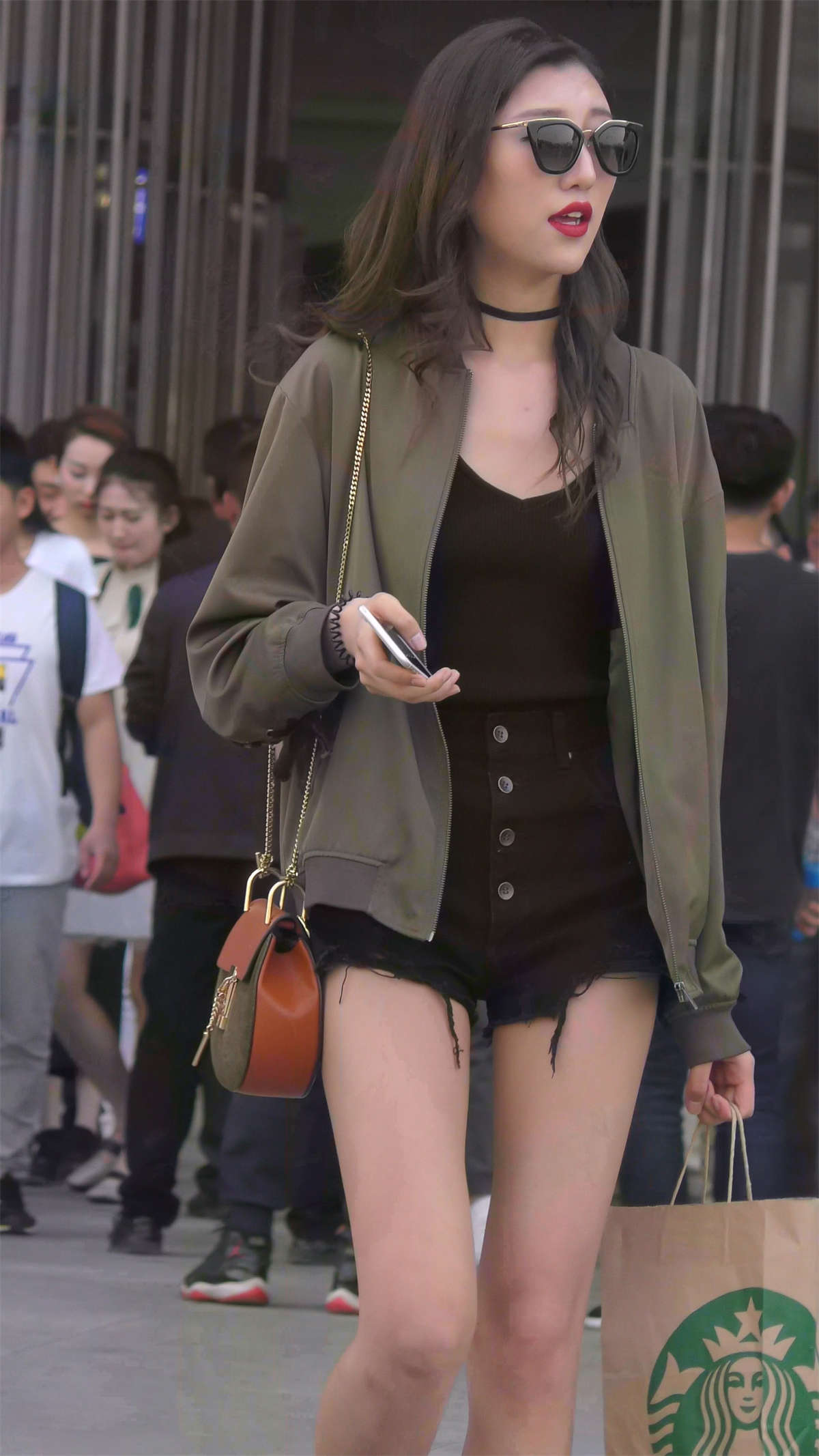 图片[2]-亭亭玉立的两位逆天颜值漂亮美女-日更街拍