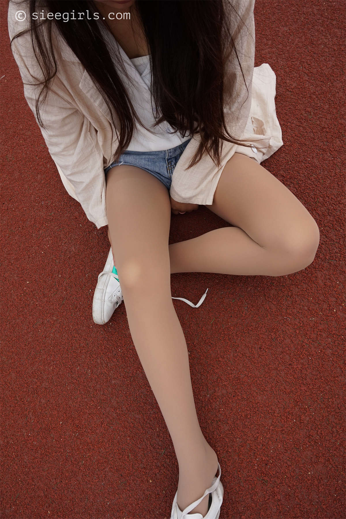 图片[2]-SIEE丝意新刊 NO.010 鱼鱼 这边风景-日更街拍