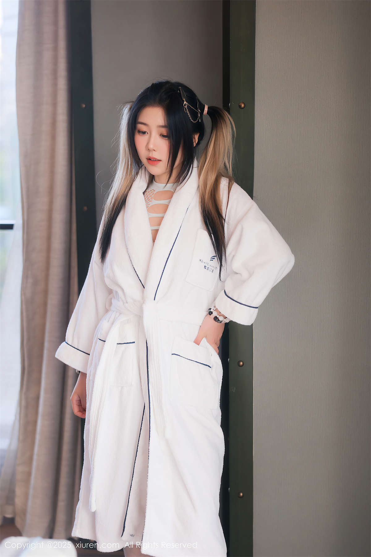 图片[2]-Xiuren秀人网 2025.06.11 NO.10394 诺诺Hsu-日更街拍
