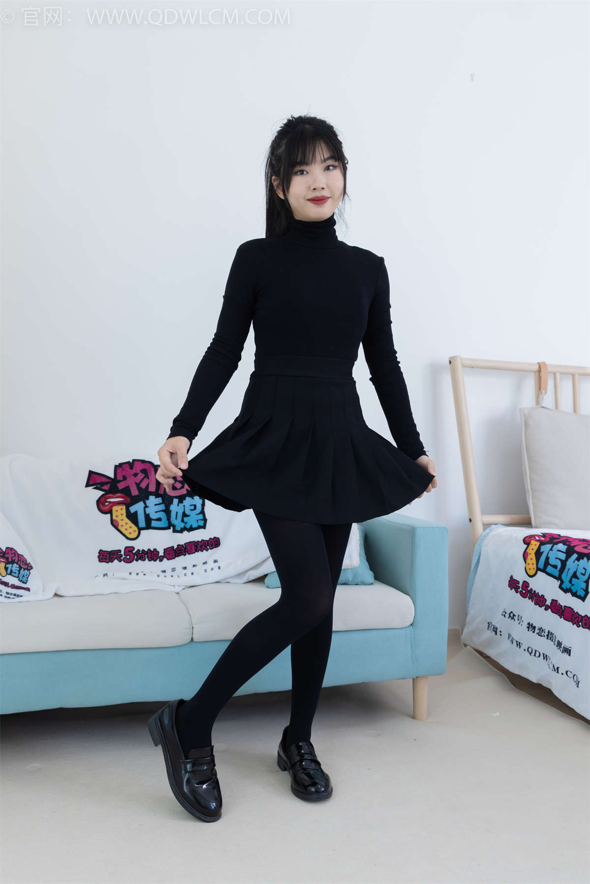 物恋传媒 NO.1896 米米-夜幕降临-日更街拍