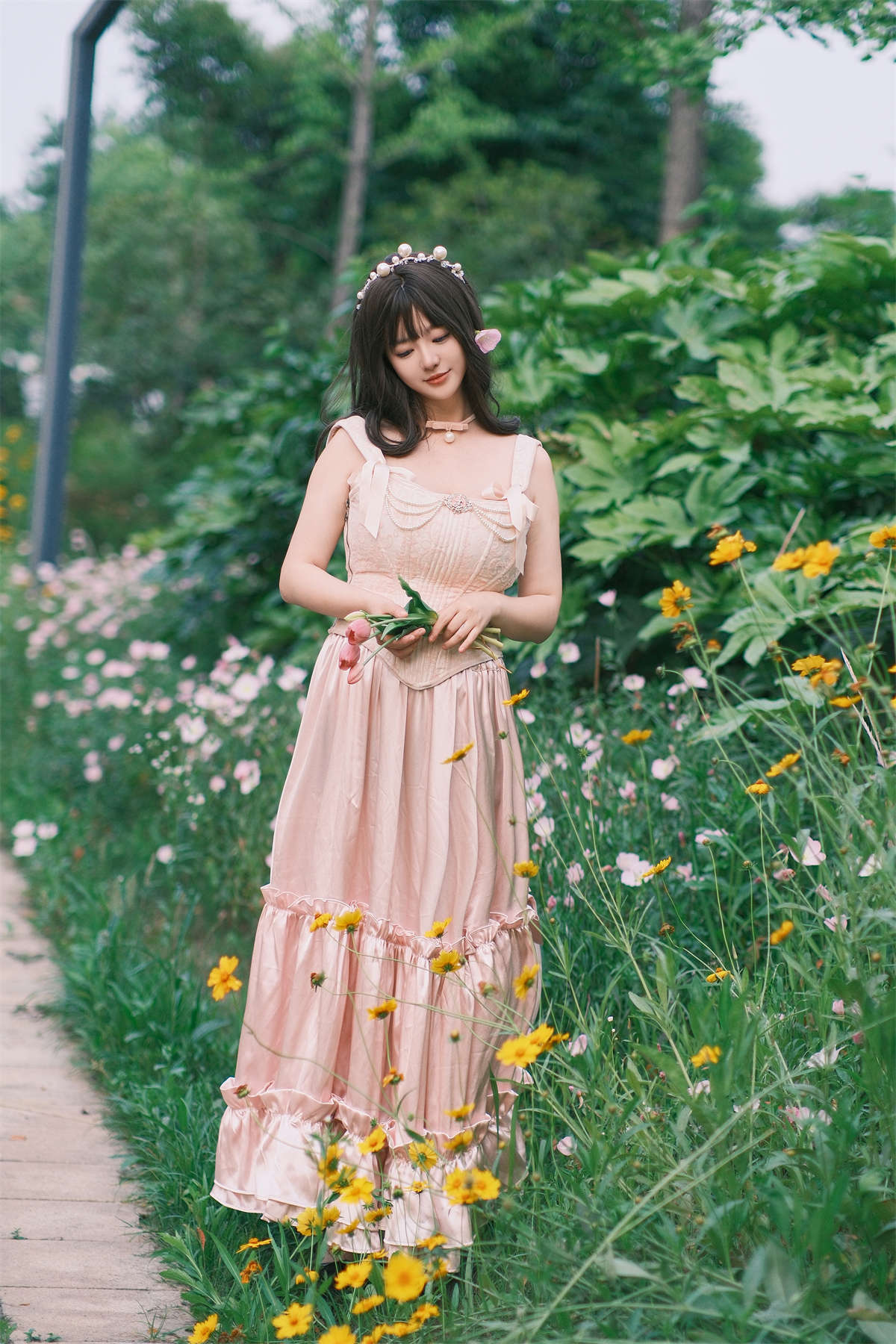 YITUYU艺图语 2024.07.15 雏菊海 不可爱的禾禾喵-日更街拍