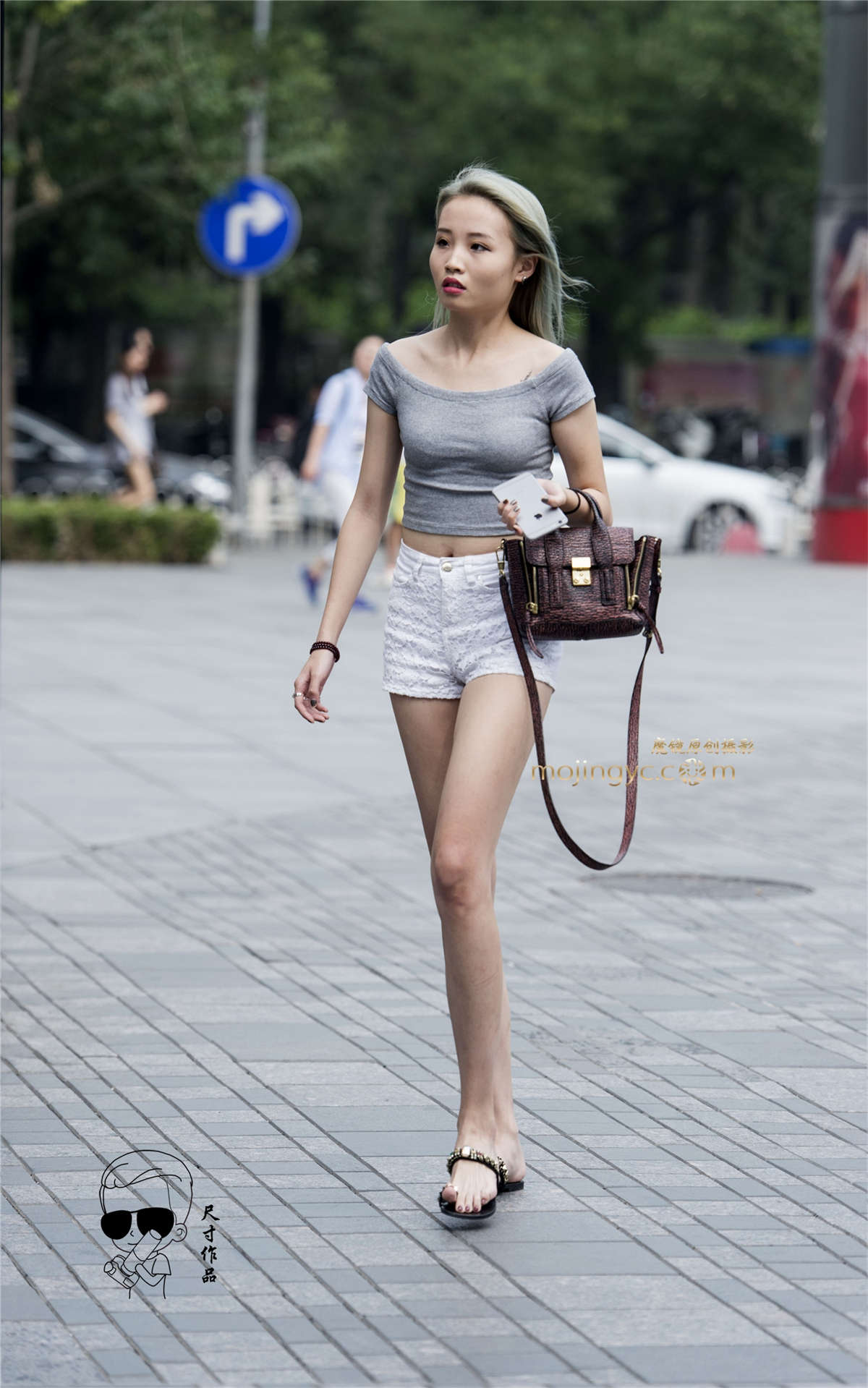 美女短裤美腿性感迷人（2016年10月20日10P）尺寸-日更街拍