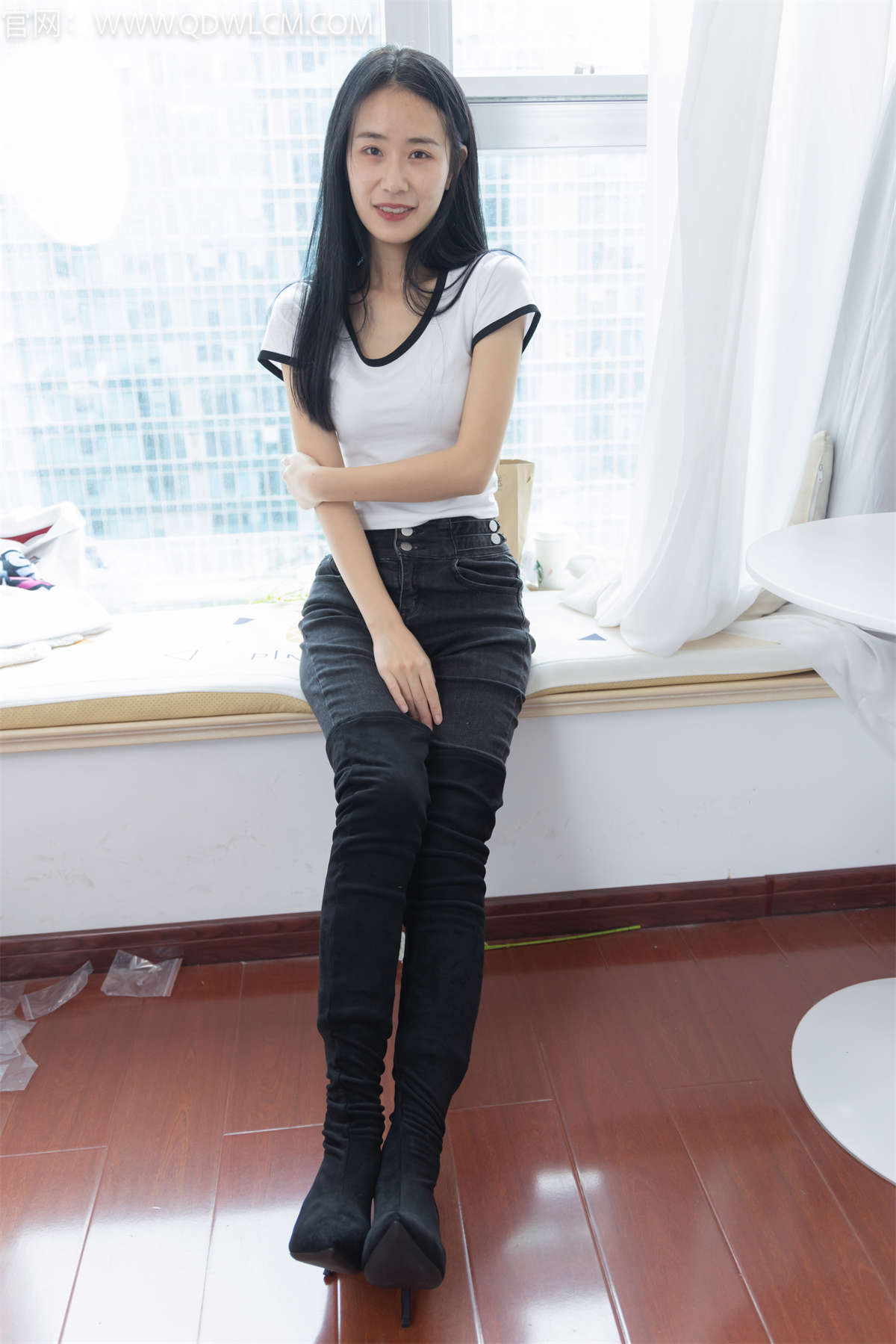 物恋传媒 NO.1304 菜菜-爱要坦荡荡-日更街拍