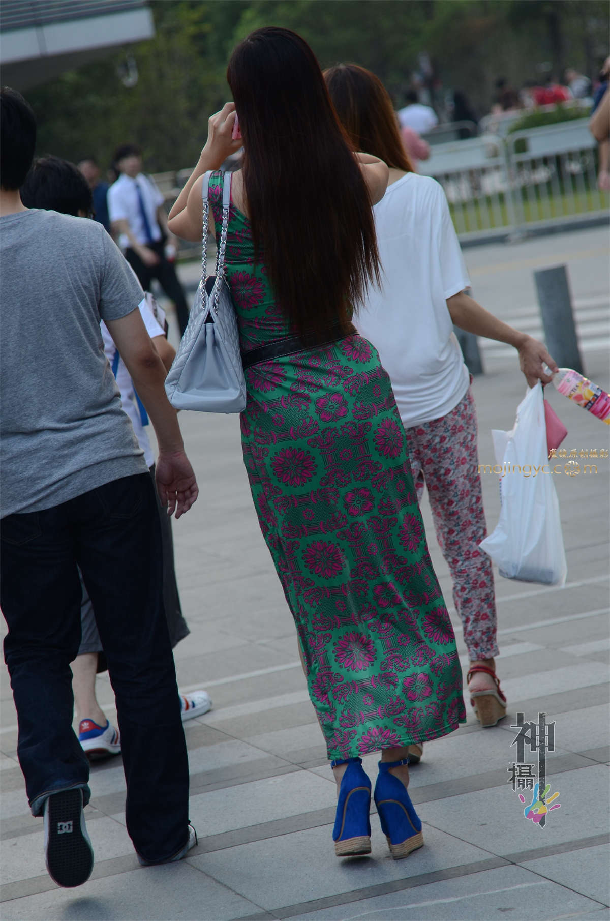图片[2]-【神摄手原创】绿红裹裙，蓝色坡跟（10P）-日更街拍