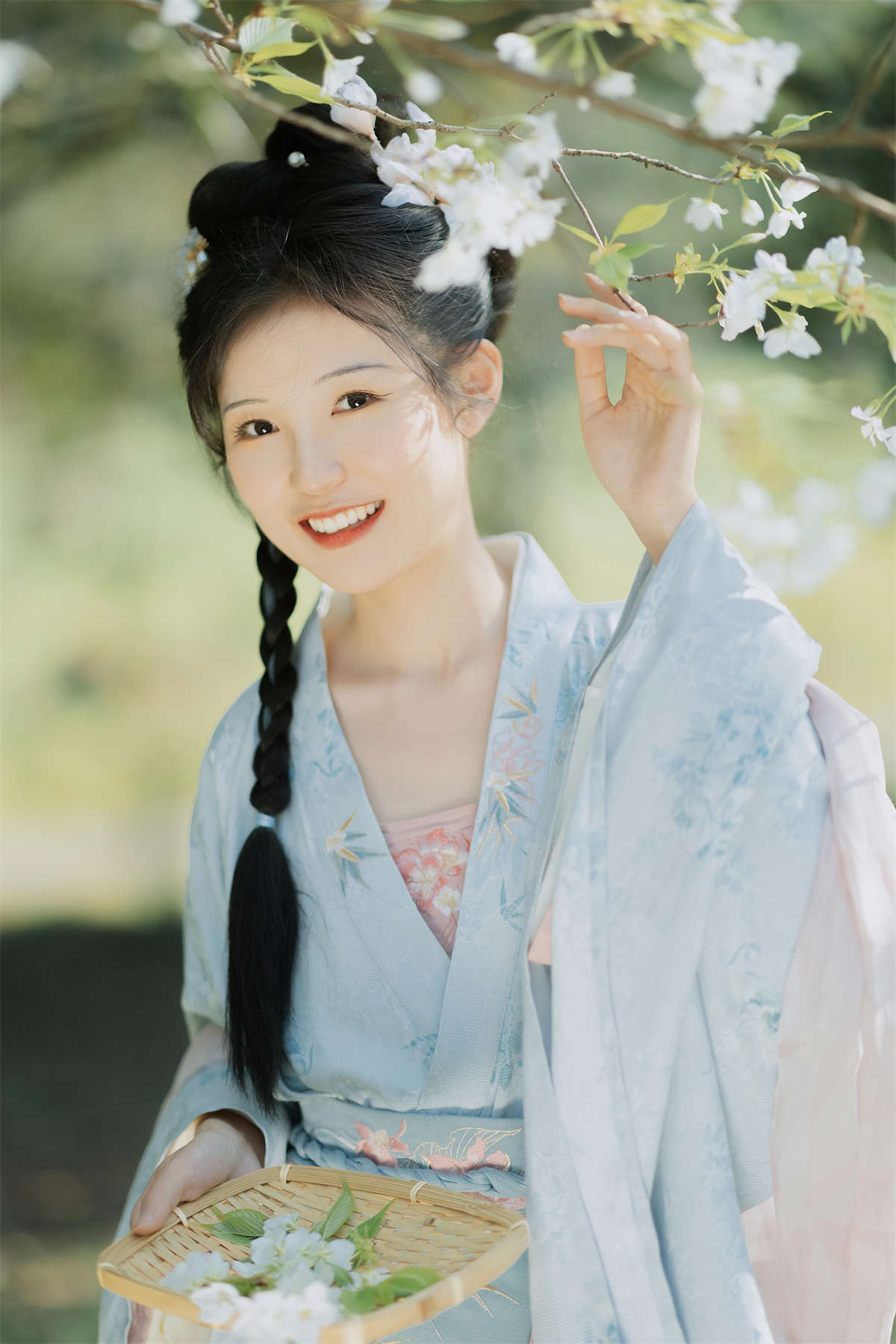 YITUYU艺图语 2023.08.23 樱花树上的少女 折子语-阿语插图1