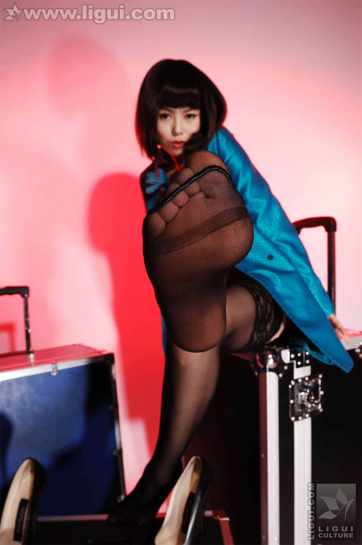 Ligui丽柜 20090128 双面伊人从美足到丝袜的蜕变 慕子-日更街拍